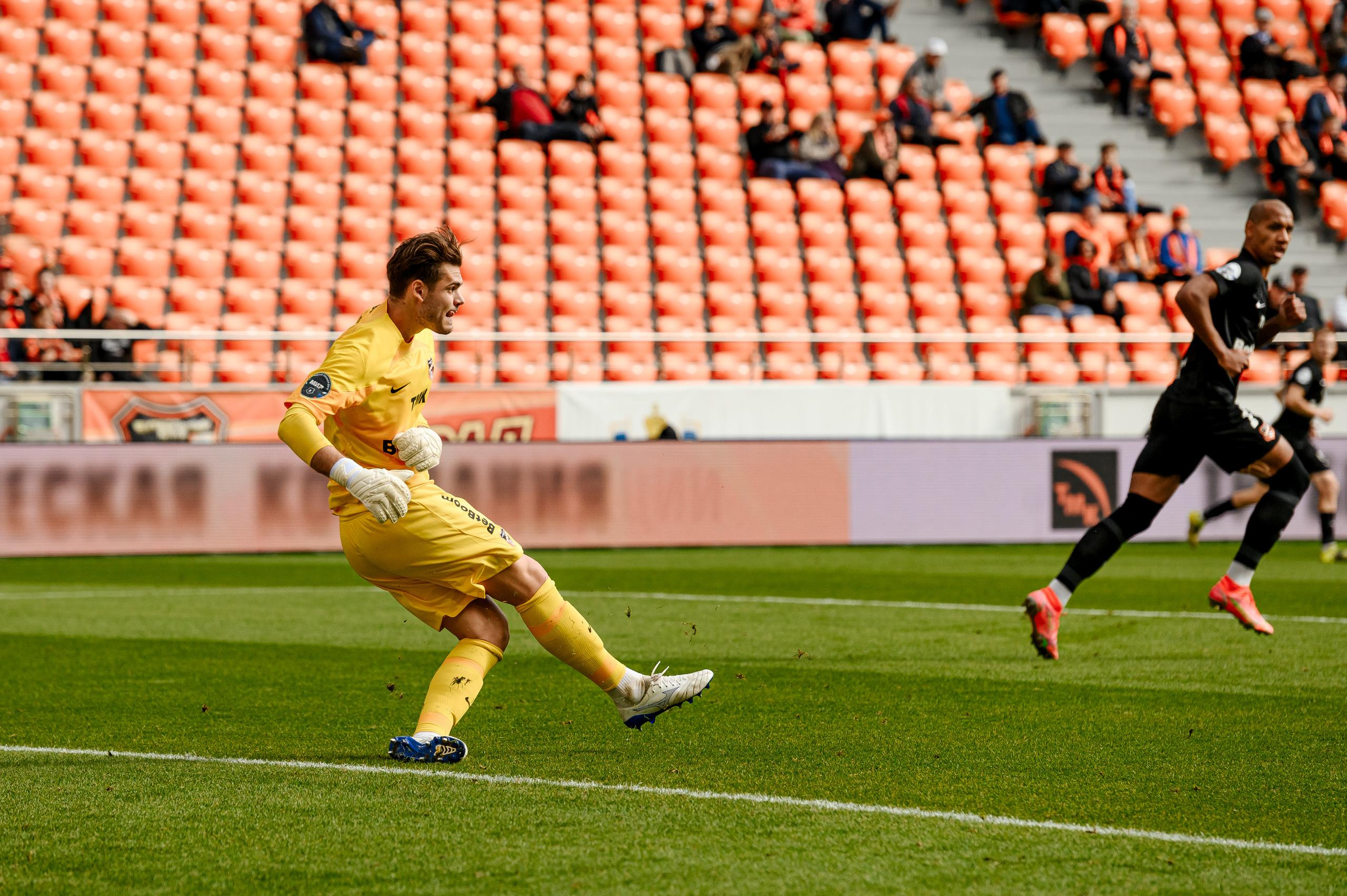 ФУТБОЛЬНЫЙ КЛУБ «УРАЛ» (ЕКАТЕРИНБУРГ). Максим Комаров — Профессиональный фотограф