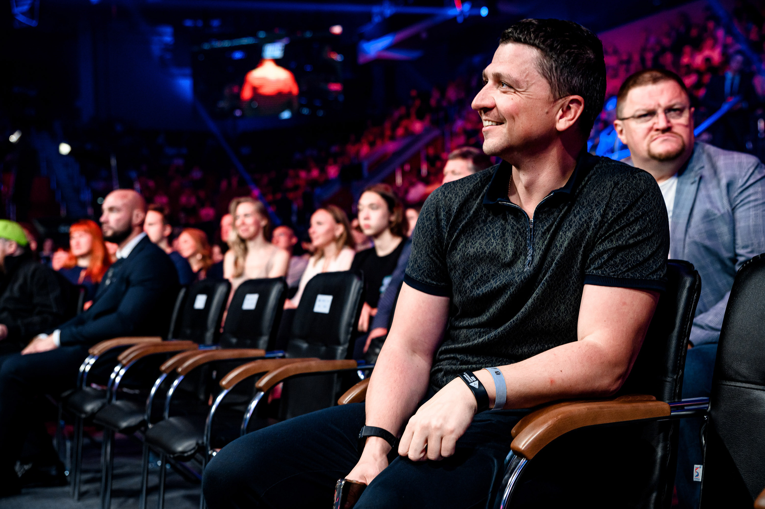 RCC MMA. Максим Комаров — Профессиональный фотограф