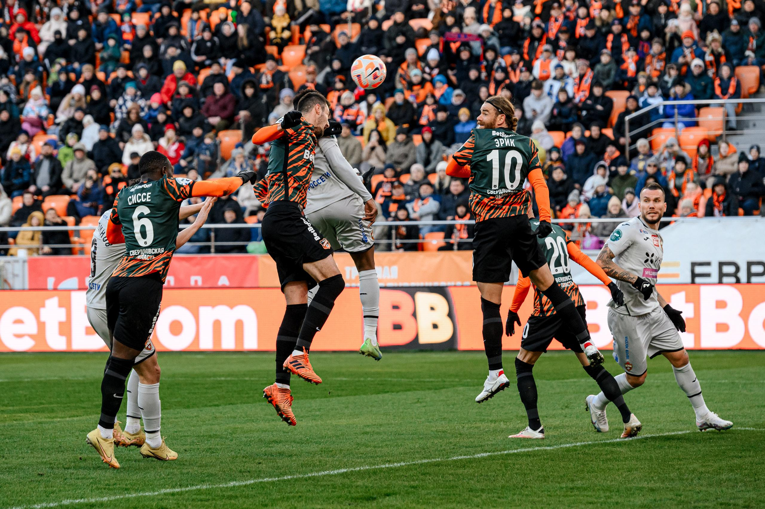 ФУТБОЛЬНЫЙ КЛУБ «УРАЛ» (ЕКАТЕРИНБУРГ). Максим Комаров — Профессиональный фотограф