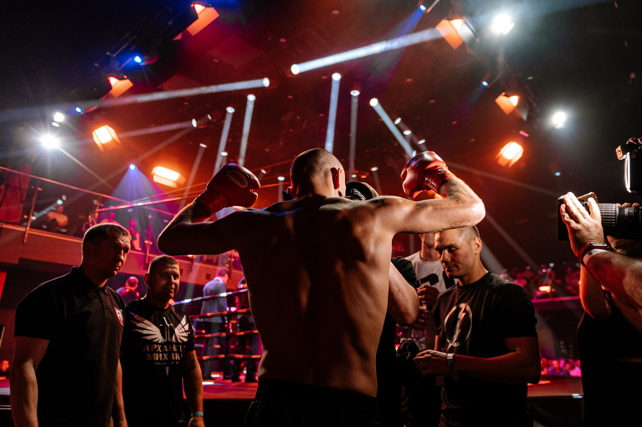 RCC Boxing. Максим Комаров — Профессиональный фотограф