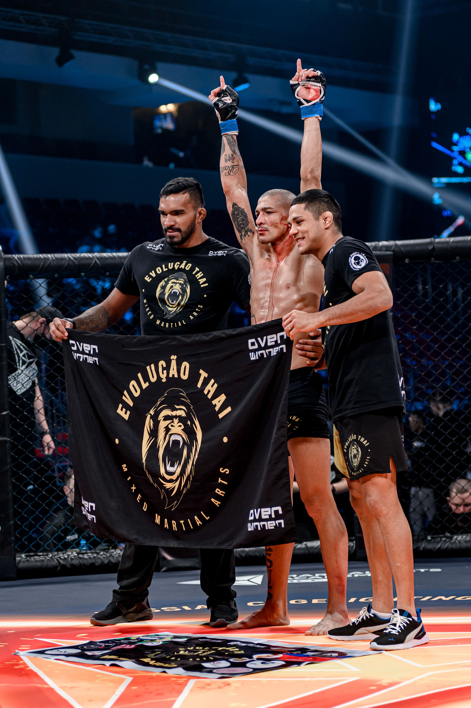 RCC MMA. Максим Комаров — Профессиональный фотограф