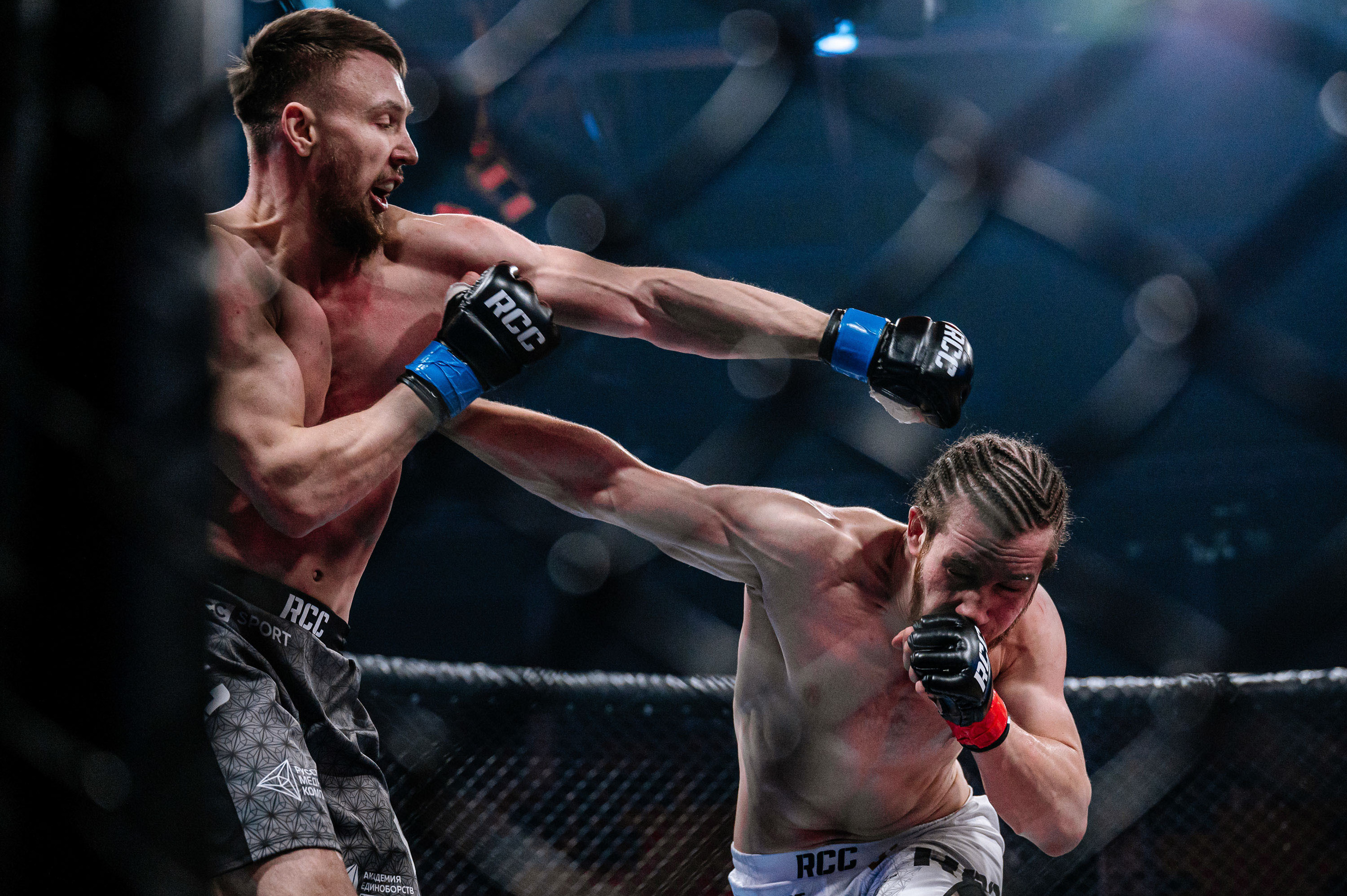 RCC MMA. Максим Комаров — Профессиональный фотограф