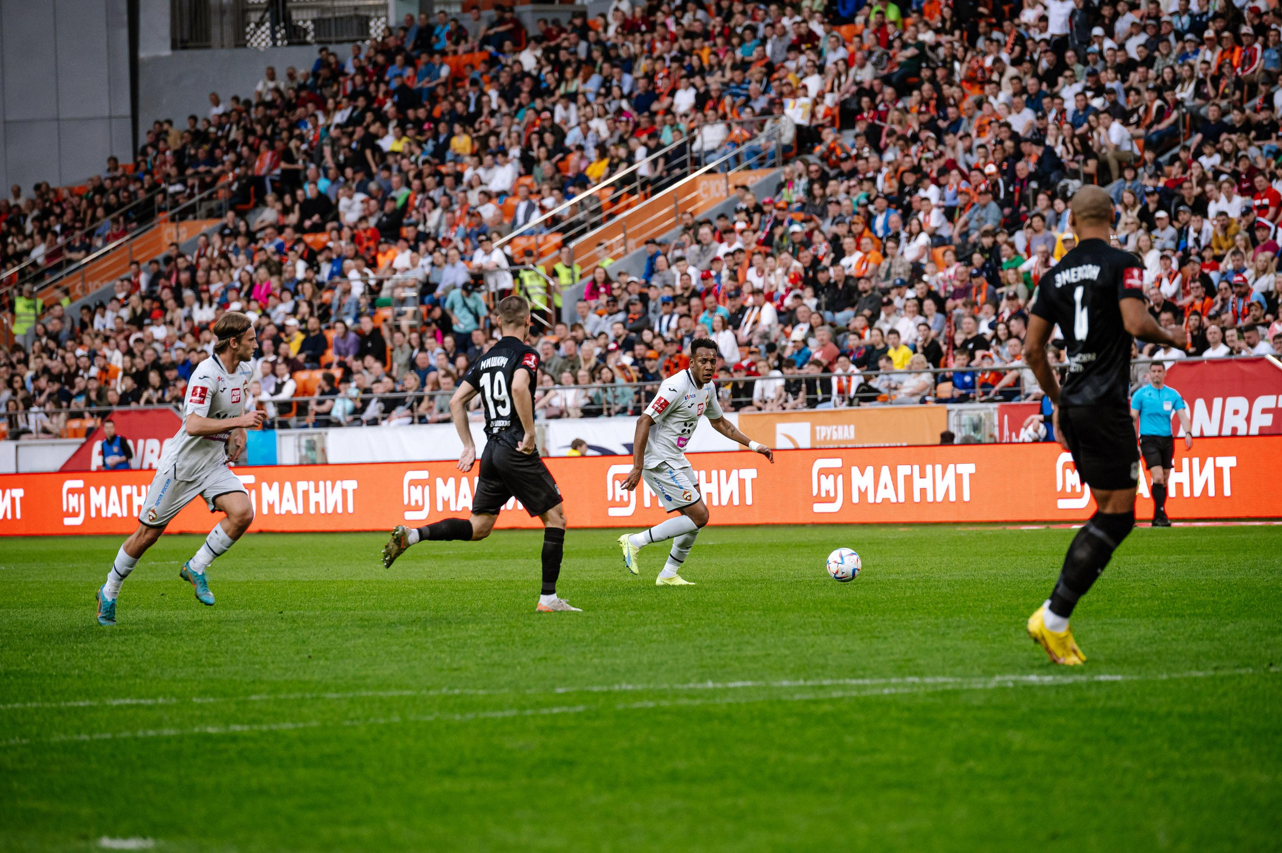 ФУТБОЛЬНЫЙ КЛУБ «УРАЛ» (ЕКАТЕРИНБУРГ). Максим Комаров — Профессиональный фотограф
