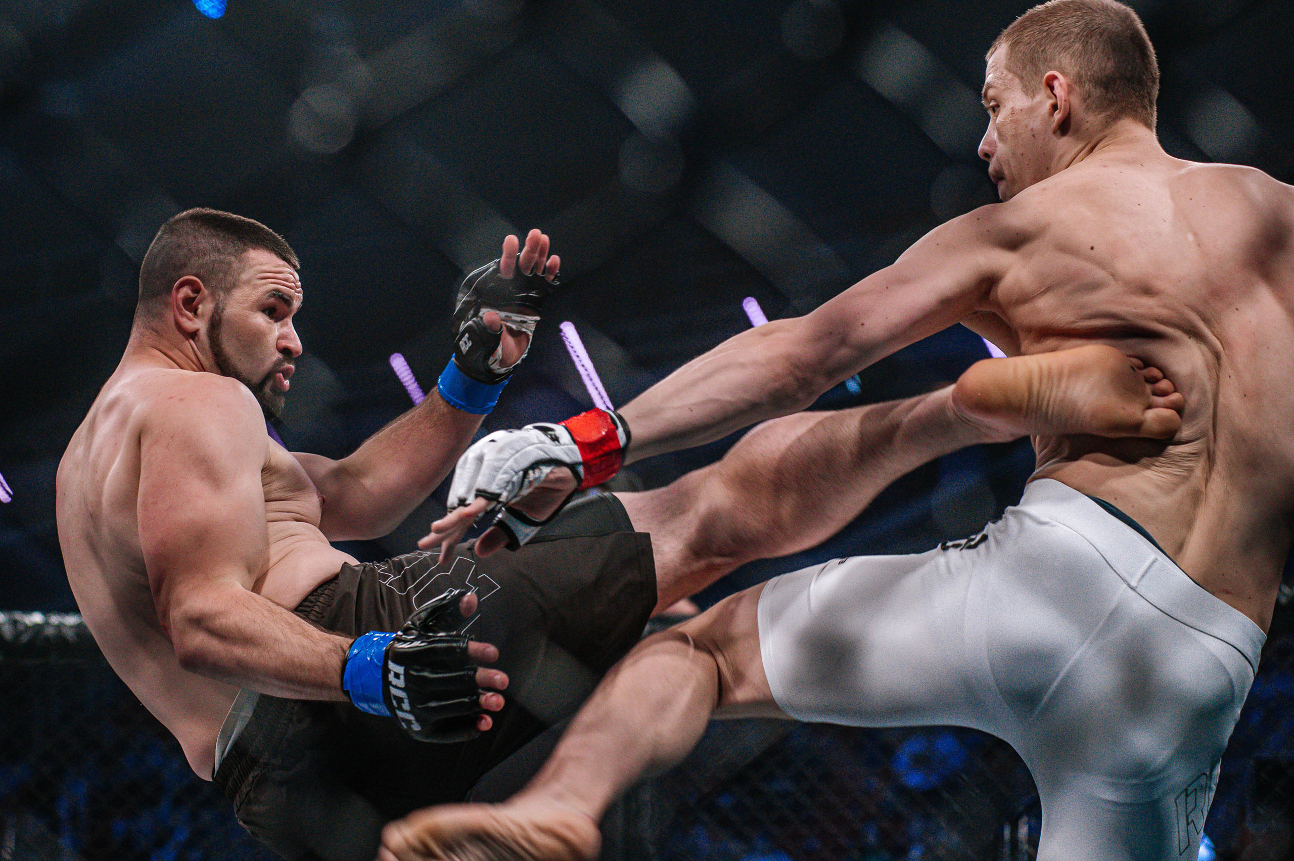 RCC MMA. Максим Комаров — Профессиональный фотограф