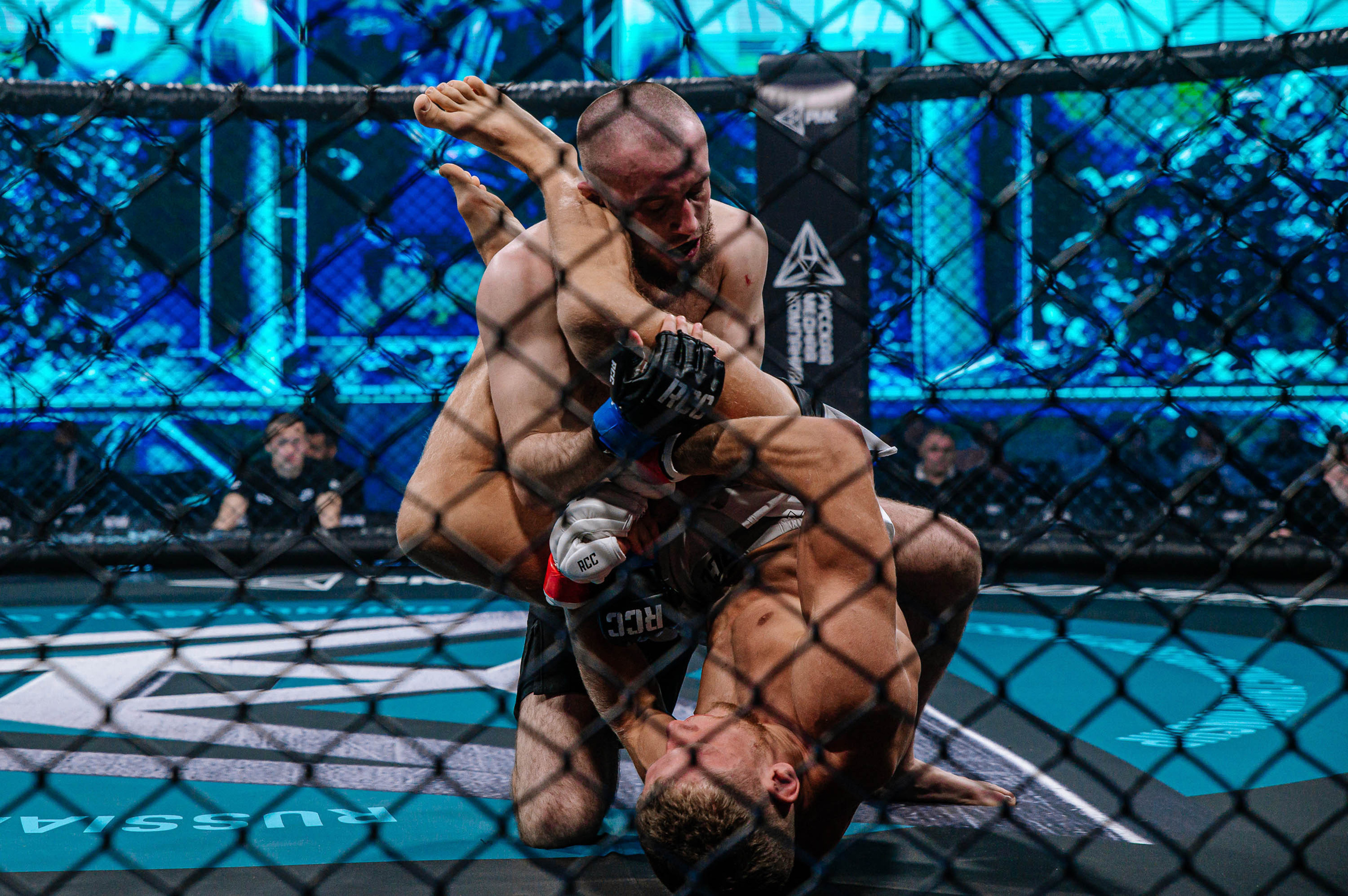 RCC MMA. Максим Комаров — Профессиональный фотограф