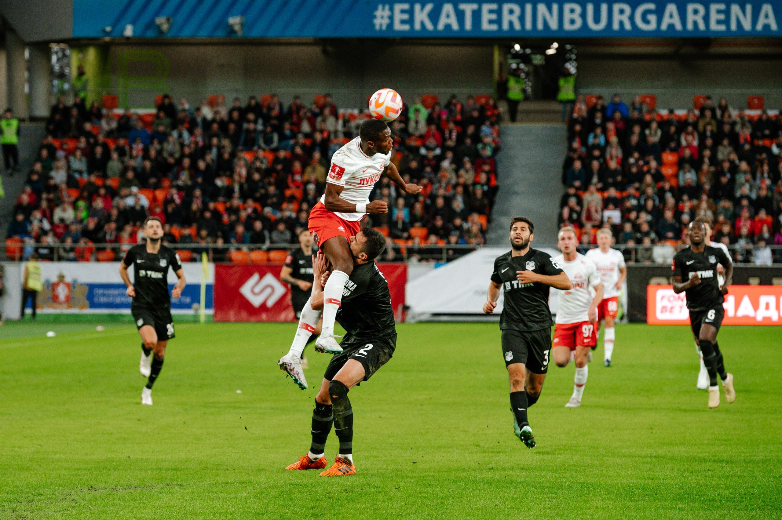 ФУТБОЛЬНЫЙ КЛУБ «УРАЛ» (ЕКАТЕРИНБУРГ). Максим Комаров — Профессиональный фотограф
