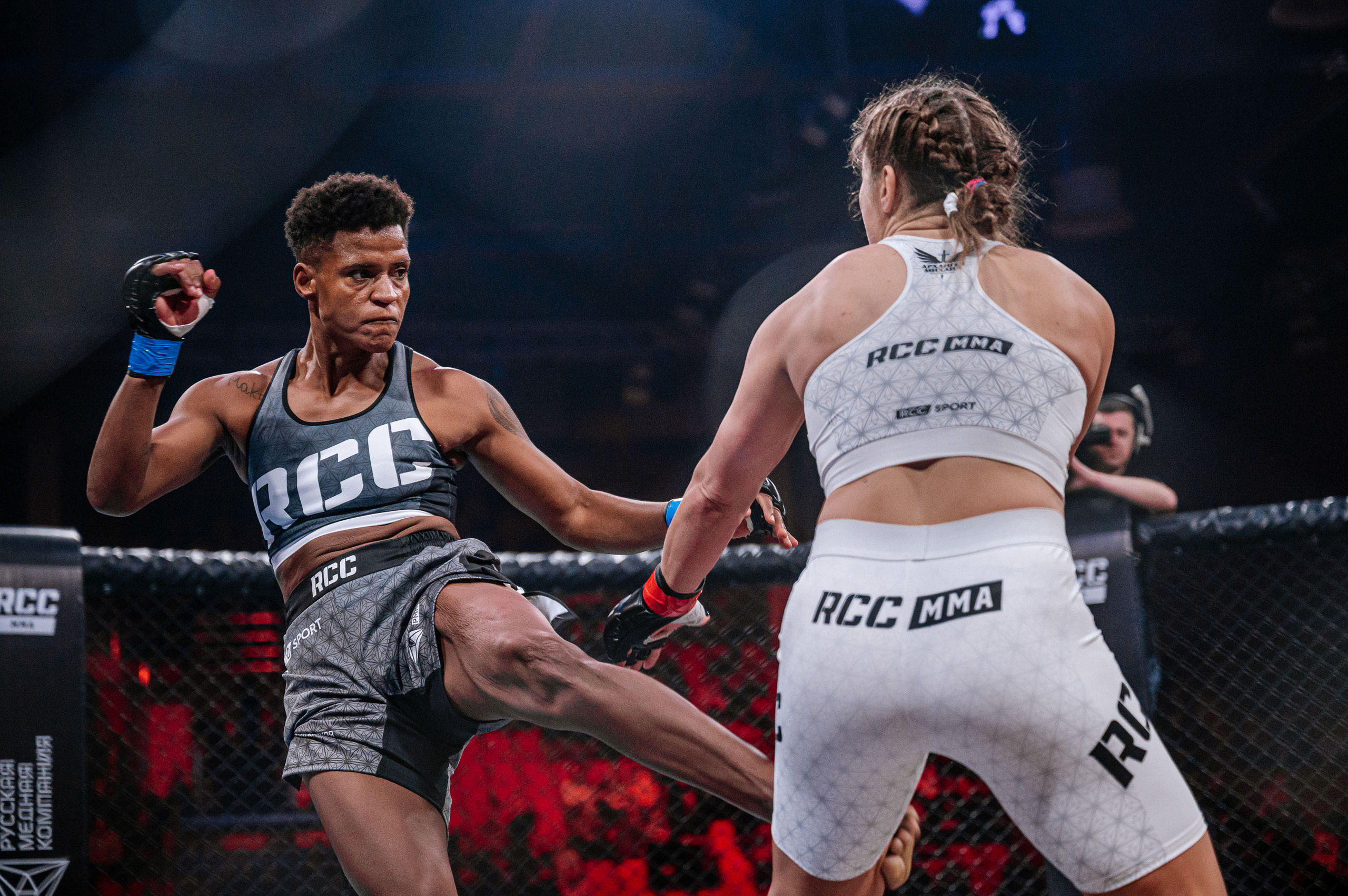 RCC MMA. Максим Комаров — Профессиональный фотограф