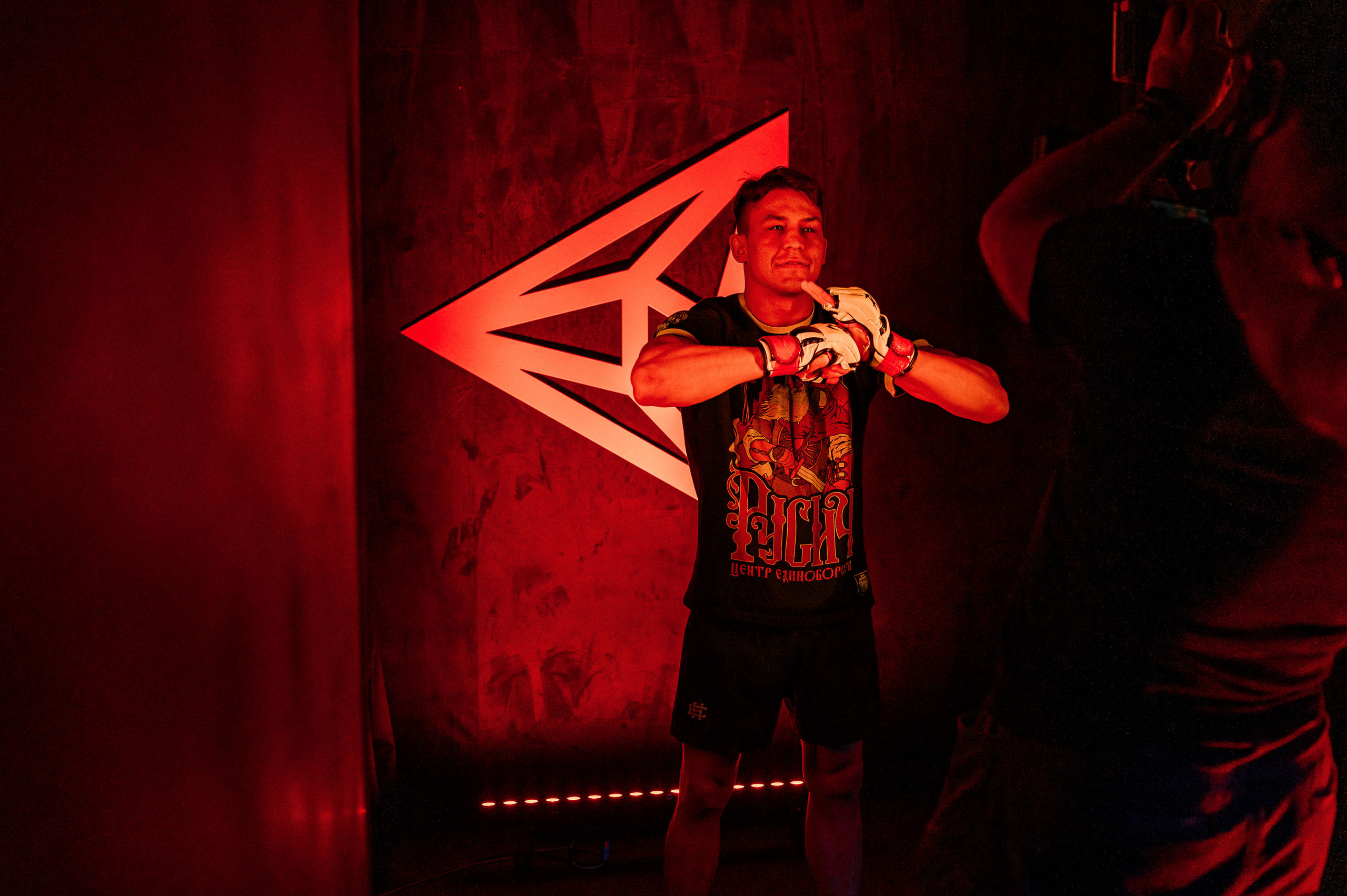 RCC MMA. Максим Комаров — Профессиональный фотограф