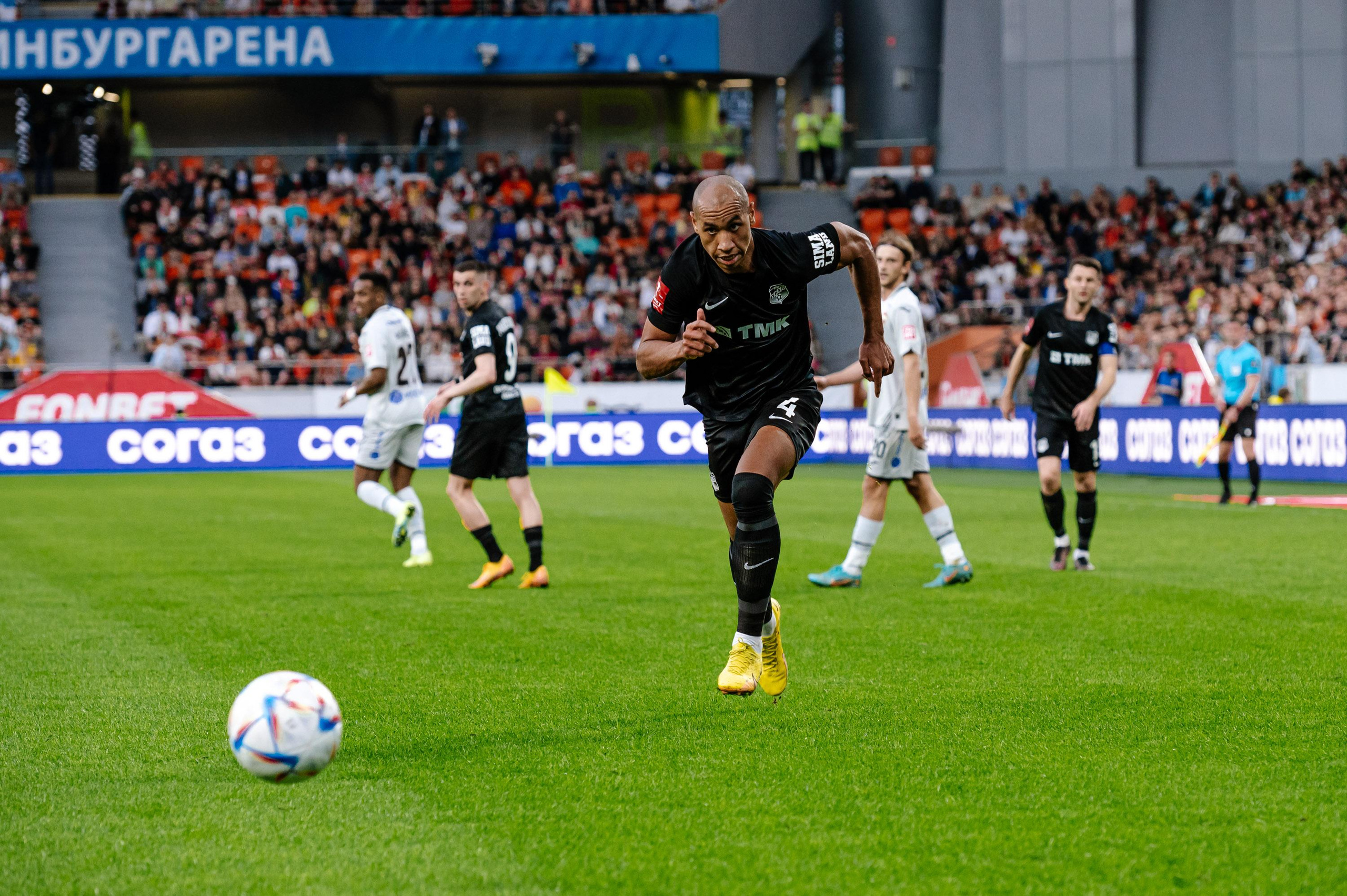 ФУТБОЛЬНЫЙ КЛУБ «УРАЛ» (ЕКАТЕРИНБУРГ). Максим Комаров — Профессиональный фотограф