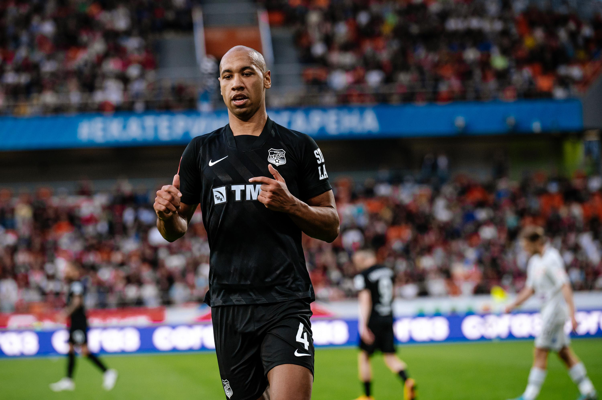 ФУТБОЛЬНЫЙ КЛУБ «УРАЛ» (ЕКАТЕРИНБУРГ). Максим Комаров — Профессиональный фотограф