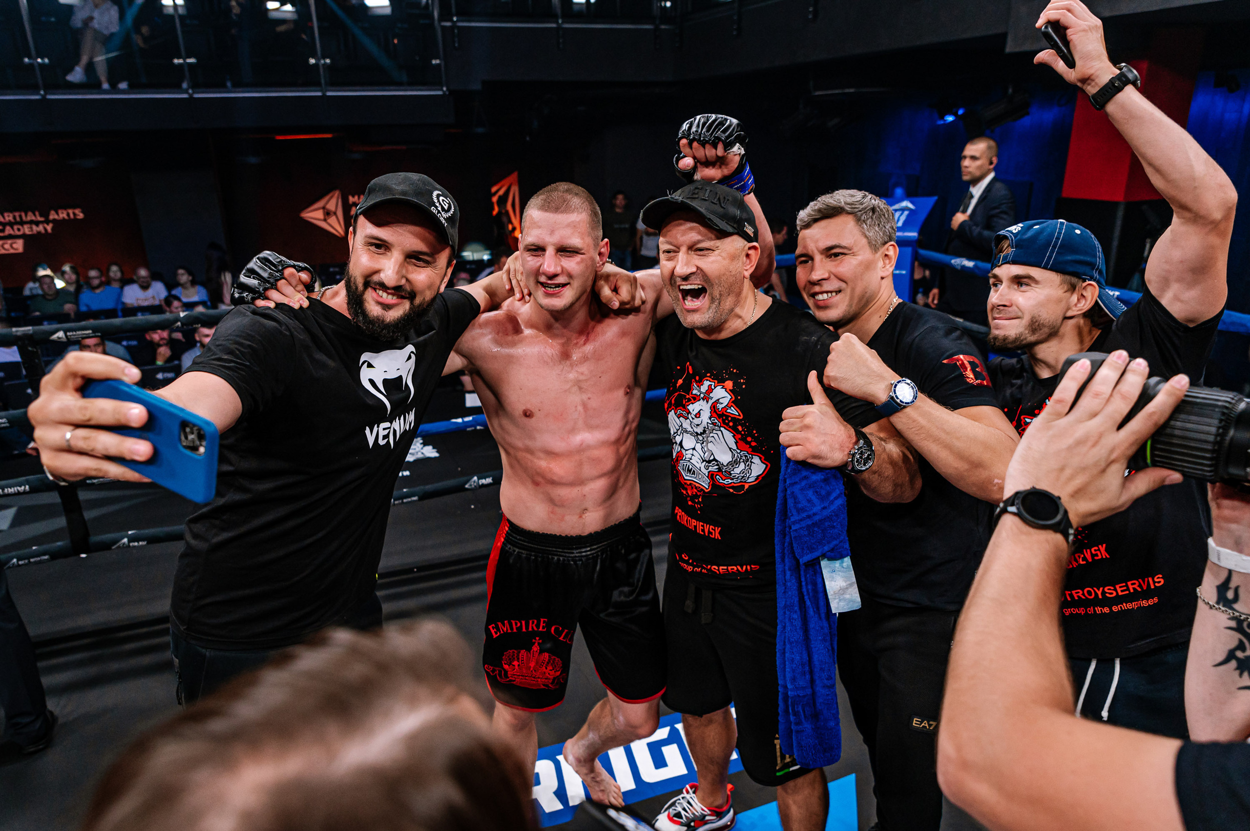 RCC Boxing. Максим Комаров — Профессиональный фотограф