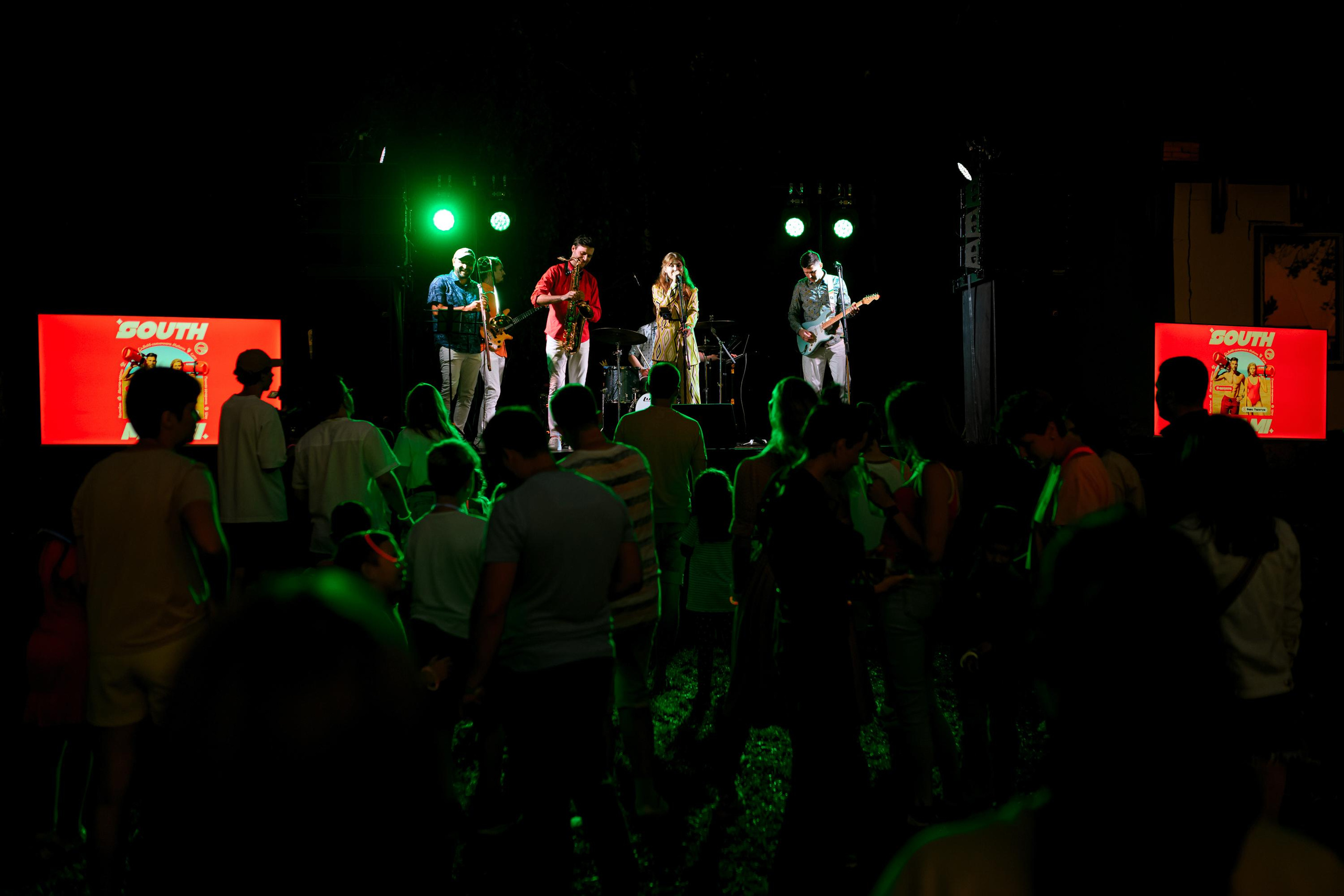 Пляжная вечеринка. Максим Комаров — Профессиональный фотограф