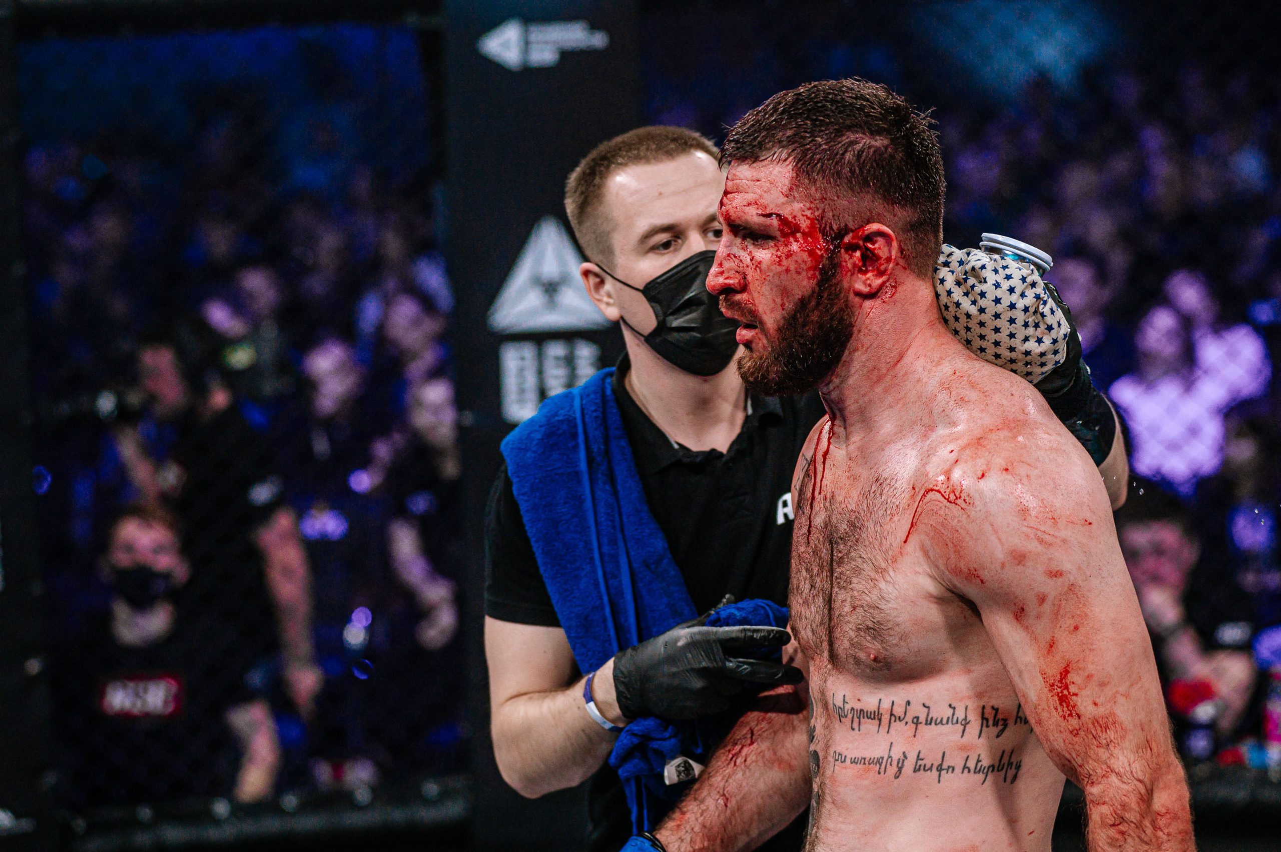 RCC MMA. Максим Комаров — Профессиональный фотограф