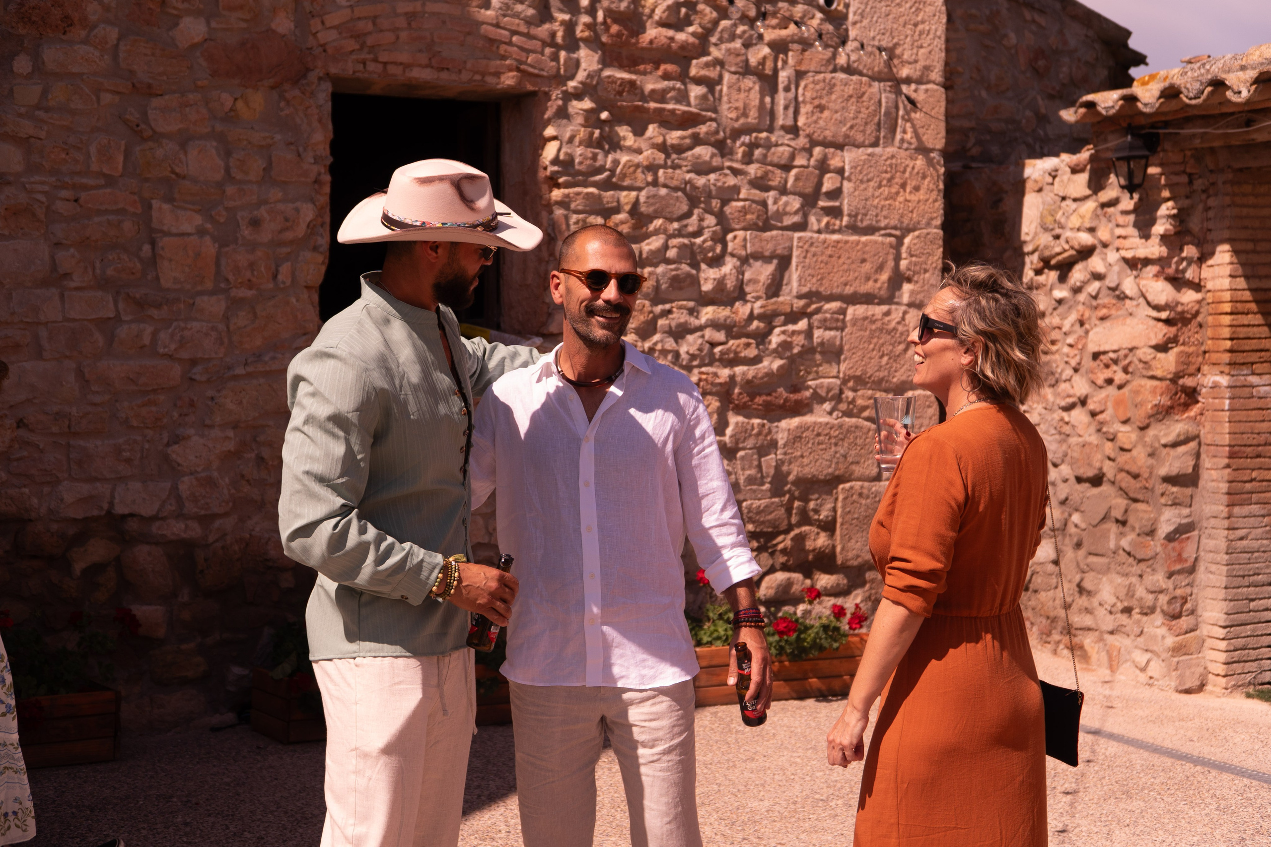 Stasy and Roberto. Wedding Photographer in Barcelona and Medellin