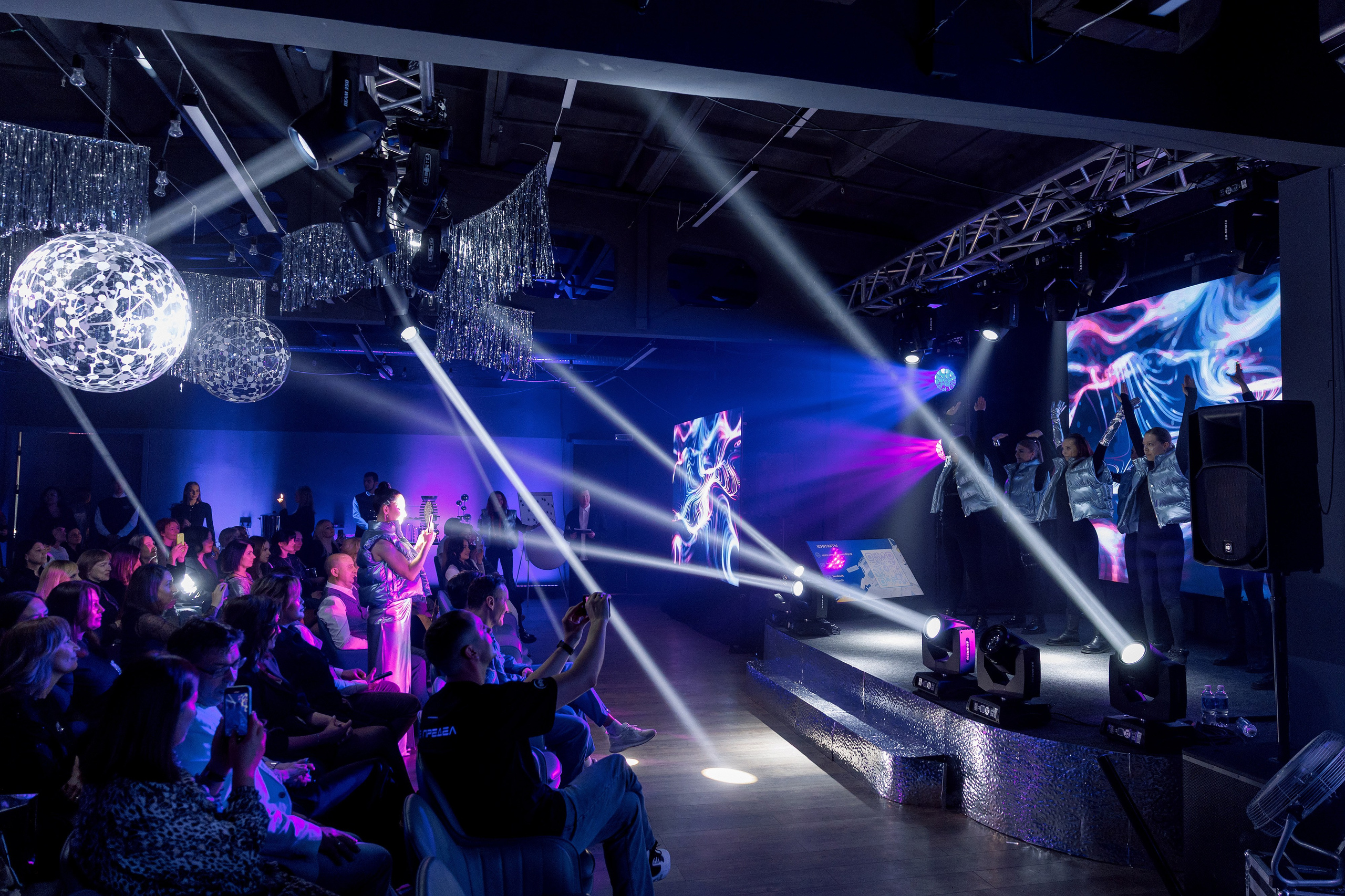 Alfa Galactic. Кадровик продакшн: Фото и видеосъемка форумов, конференций, масштабных событий в Иркутске