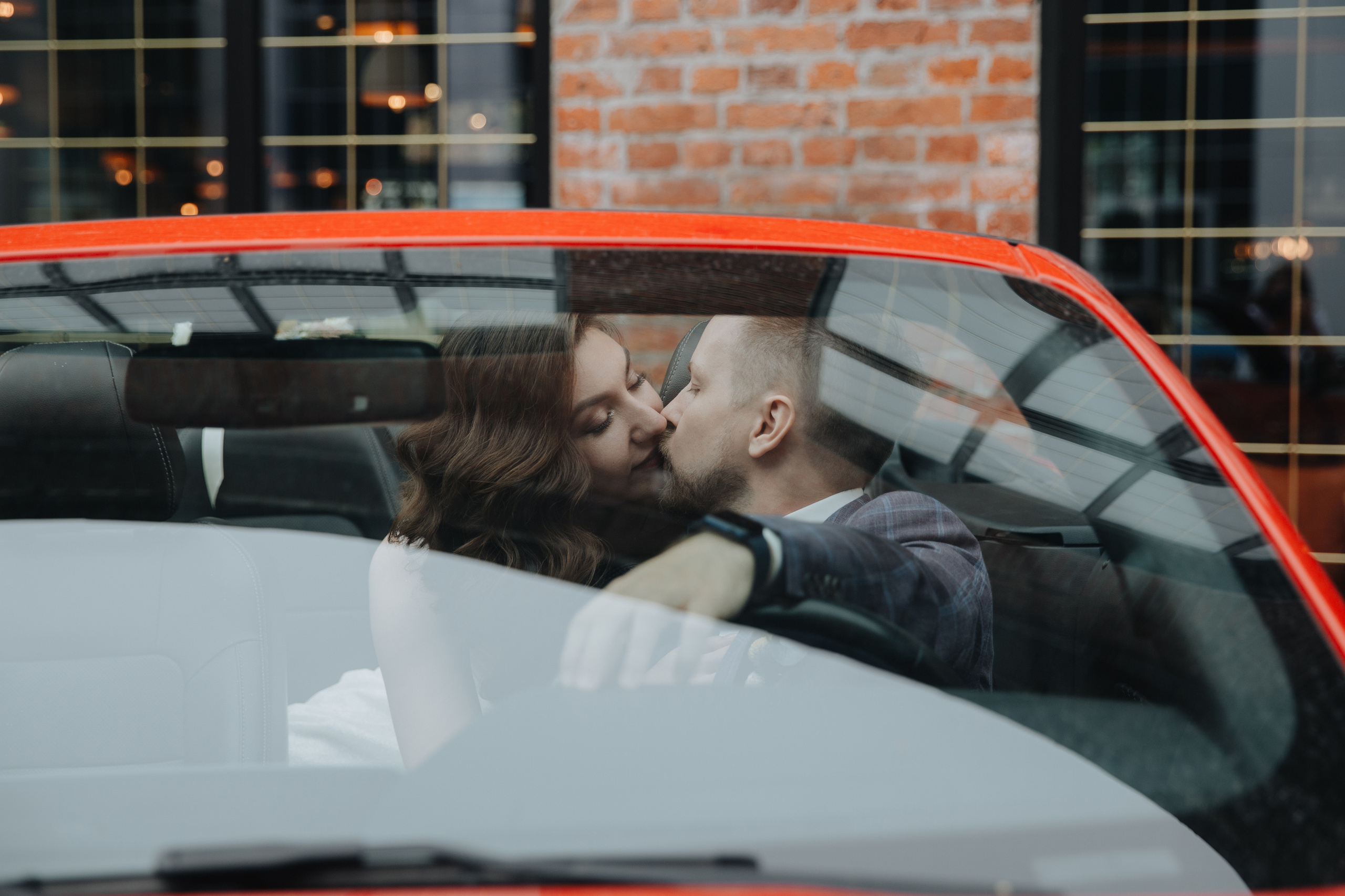 А я сяду в кабриолет, и уеду куда-нибудь. Свадебный и семейный фотограф в Москве Julia Juice