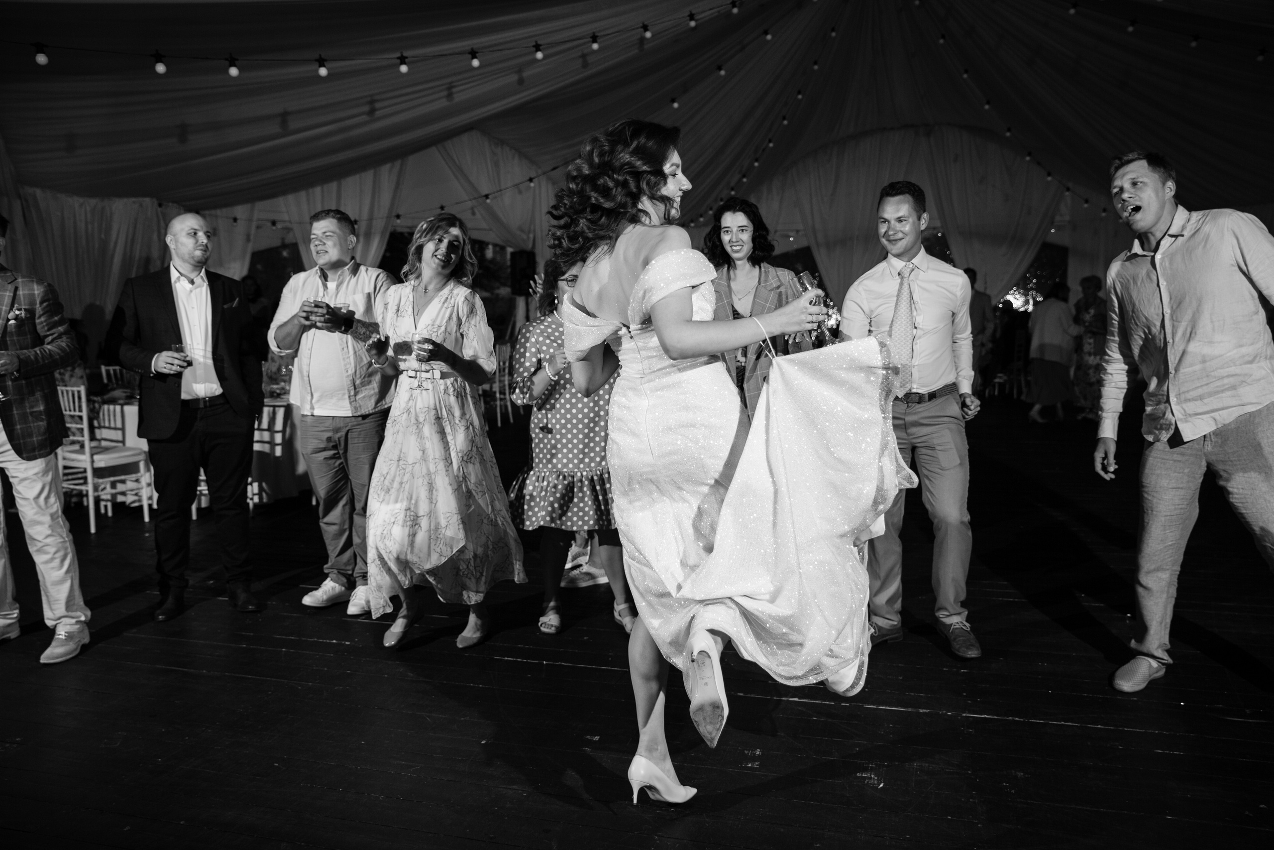 А я сяду в кабриолет, и уеду куда-нибудь. Свадебный и семейный фотограф в Москве Julia Juice