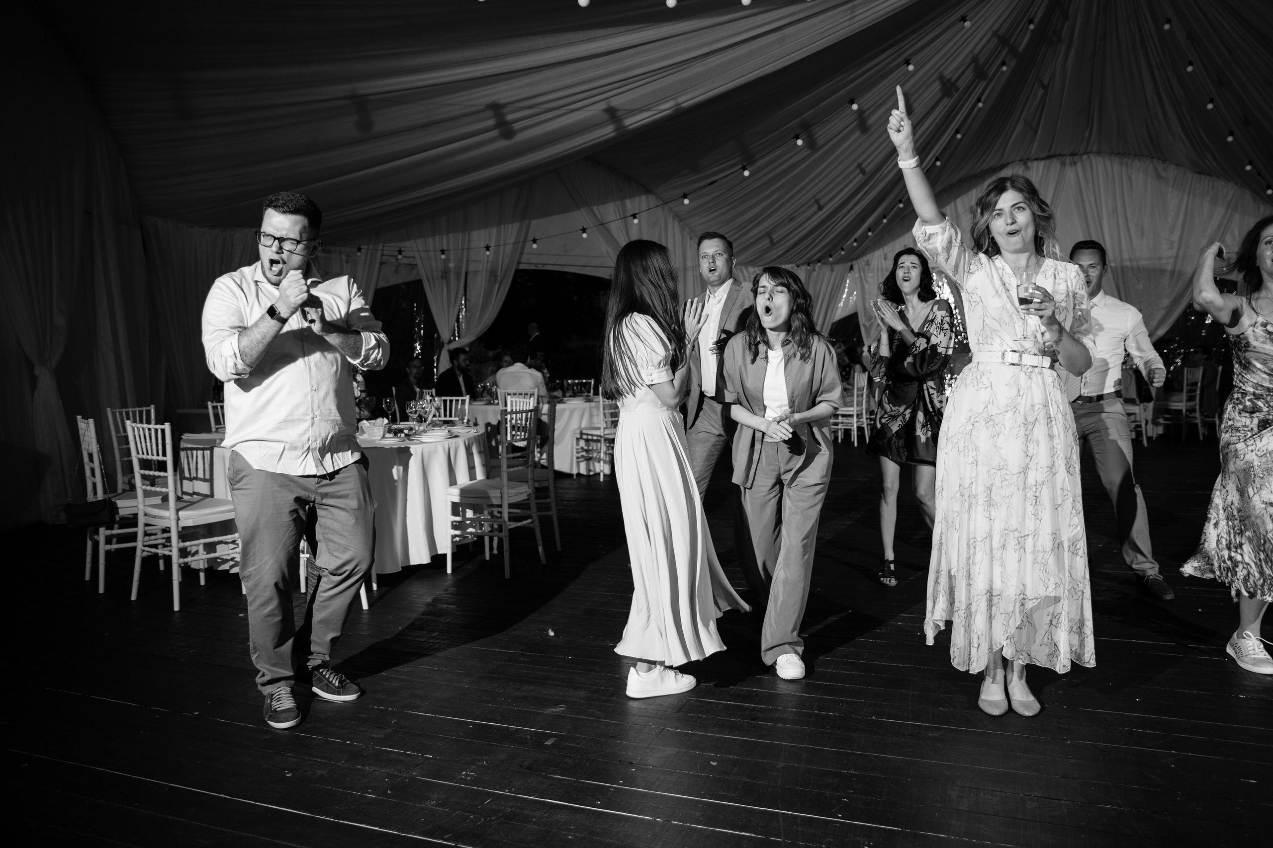 А я сяду в кабриолет, и уеду куда-нибудь. Свадебный и семейный фотограф в Москве Julia Juice