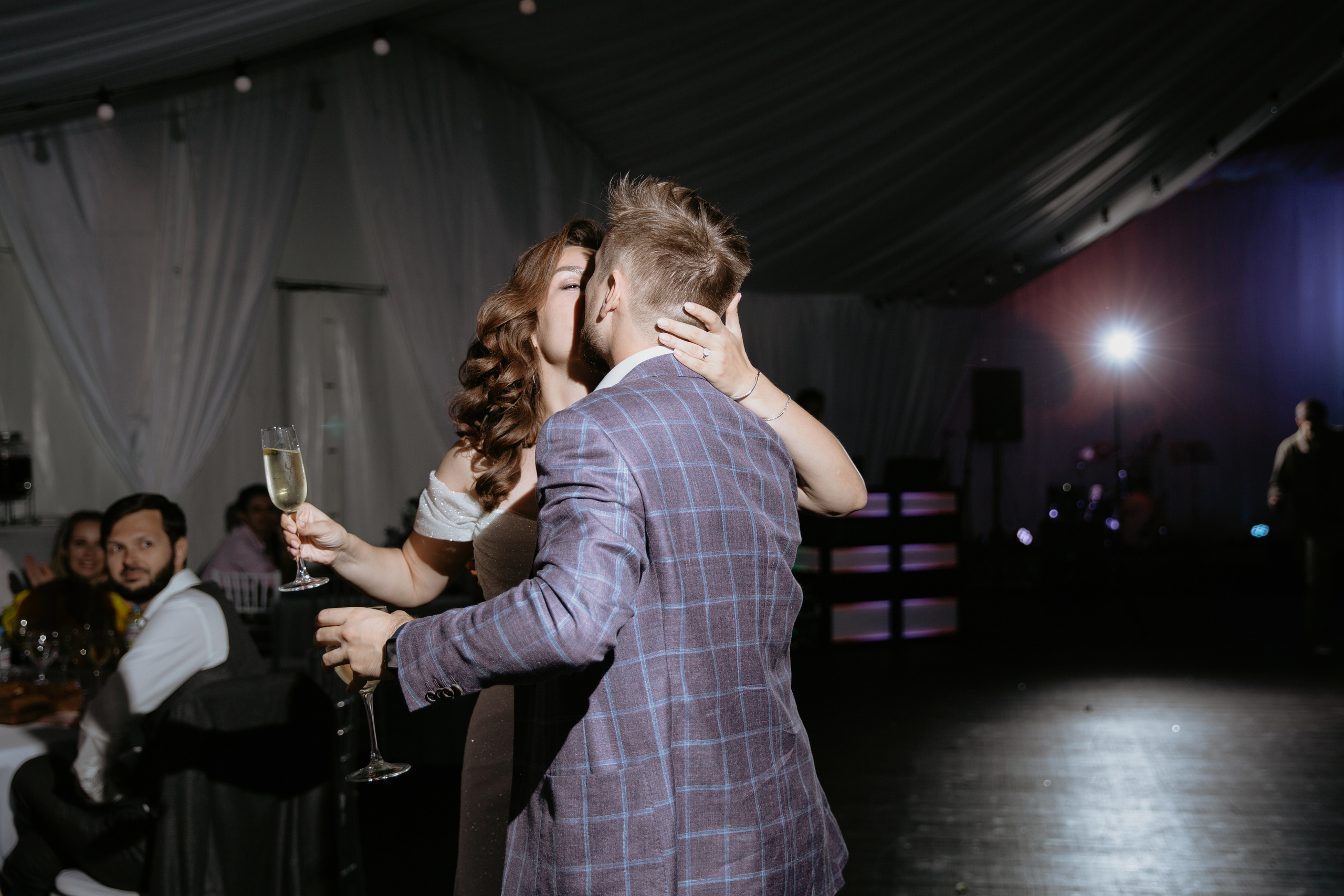 А я сяду в кабриолет, и уеду куда-нибудь. Свадебный и семейный фотограф в Москве Julia Juice