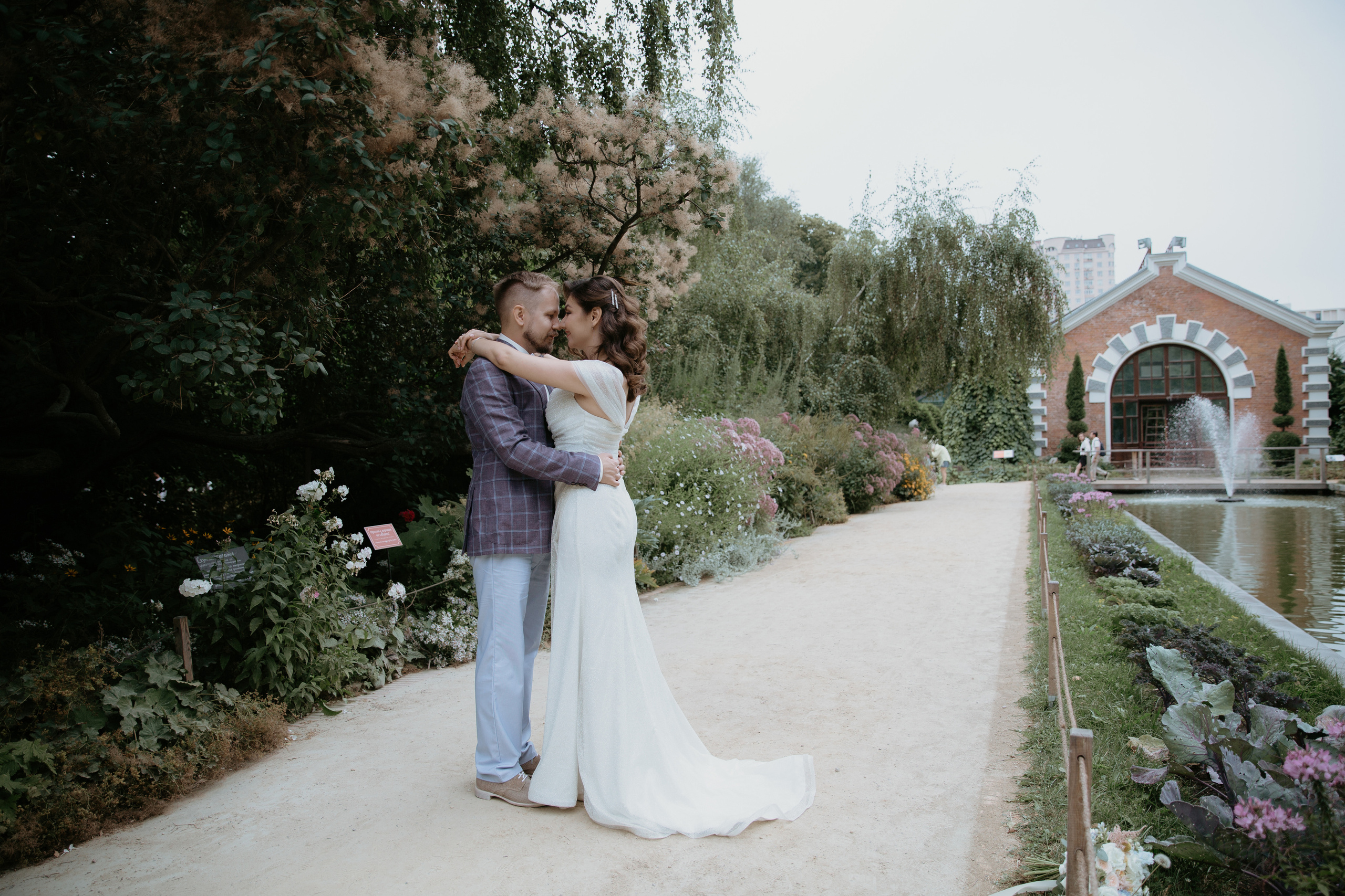 А я сяду в кабриолет, и уеду куда-нибудь. Свадебный и семейный фотограф в Москве Julia Juice