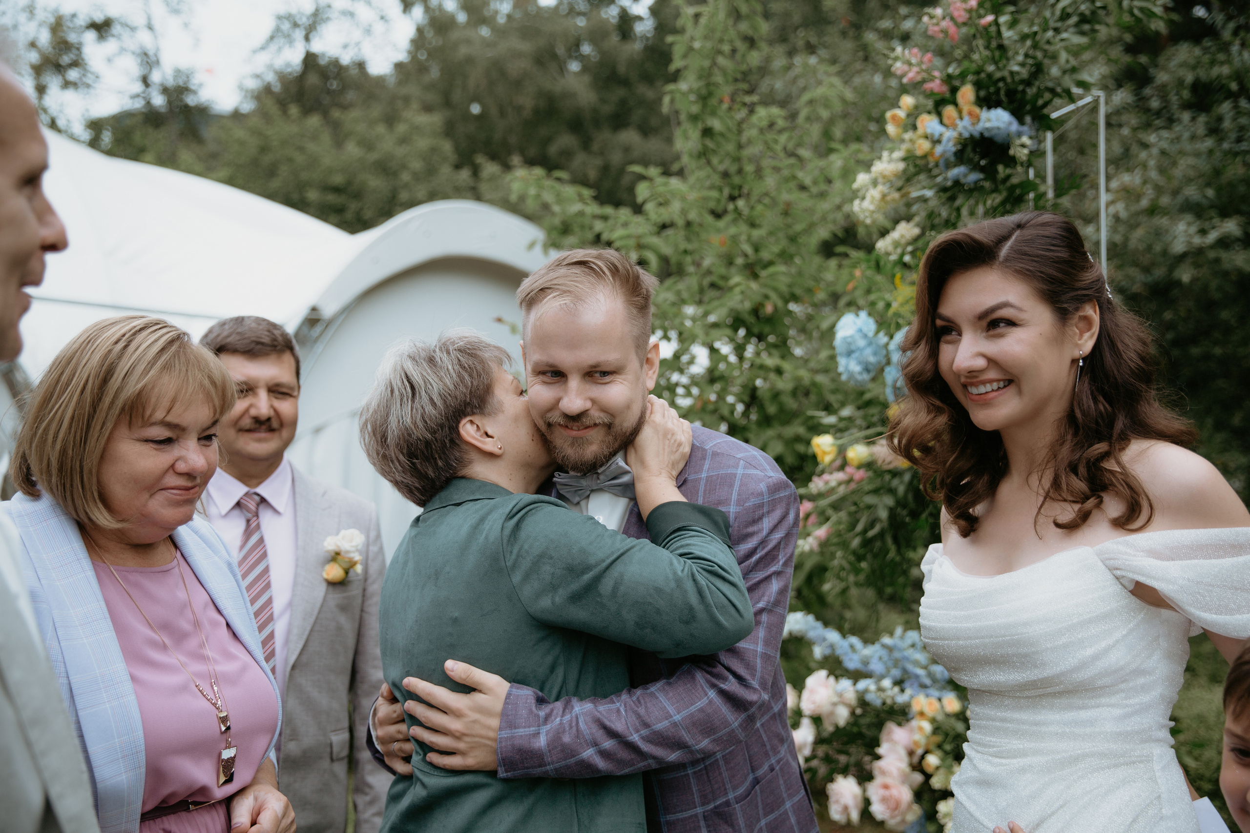 А я сяду в кабриолет, и уеду куда-нибудь. Свадебный и семейный фотограф в Москве Julia Juice