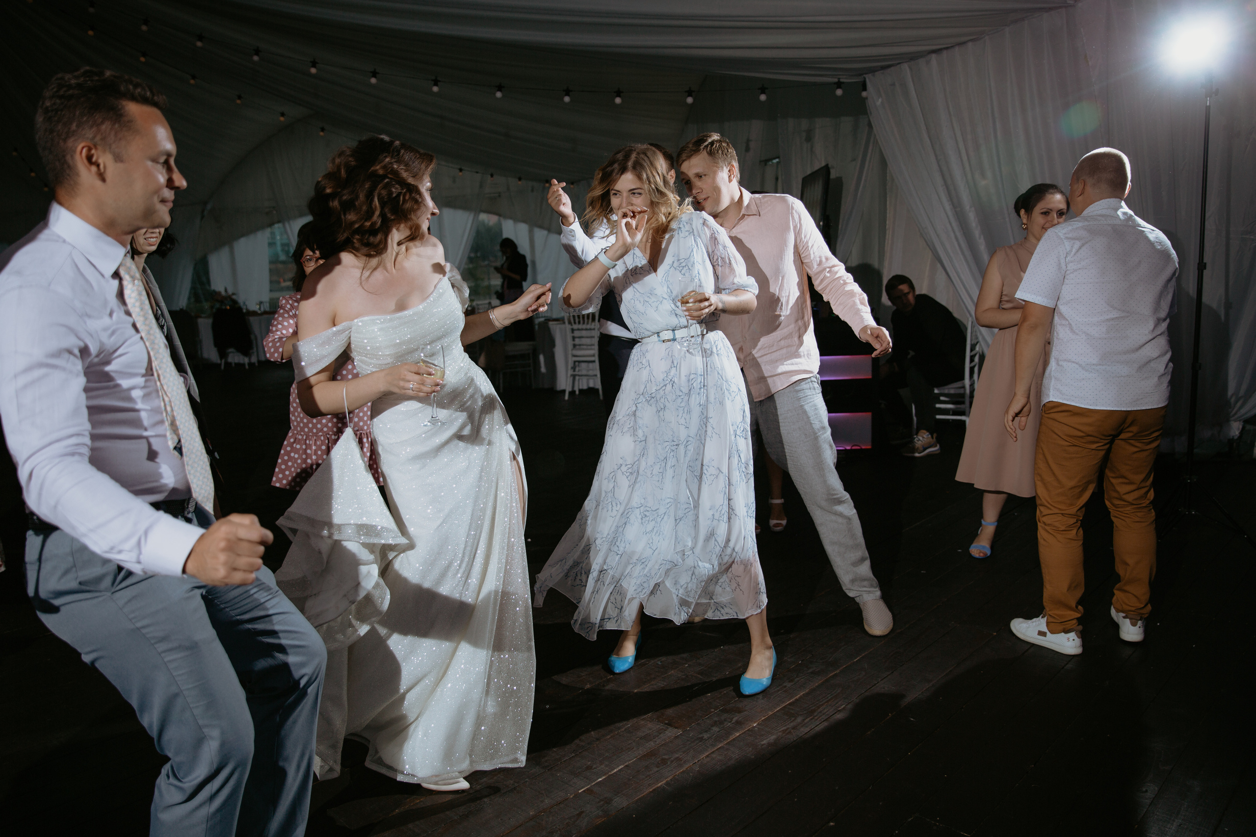 А я сяду в кабриолет, и уеду куда-нибудь. Свадебный и семейный фотограф в Москве Julia Juice