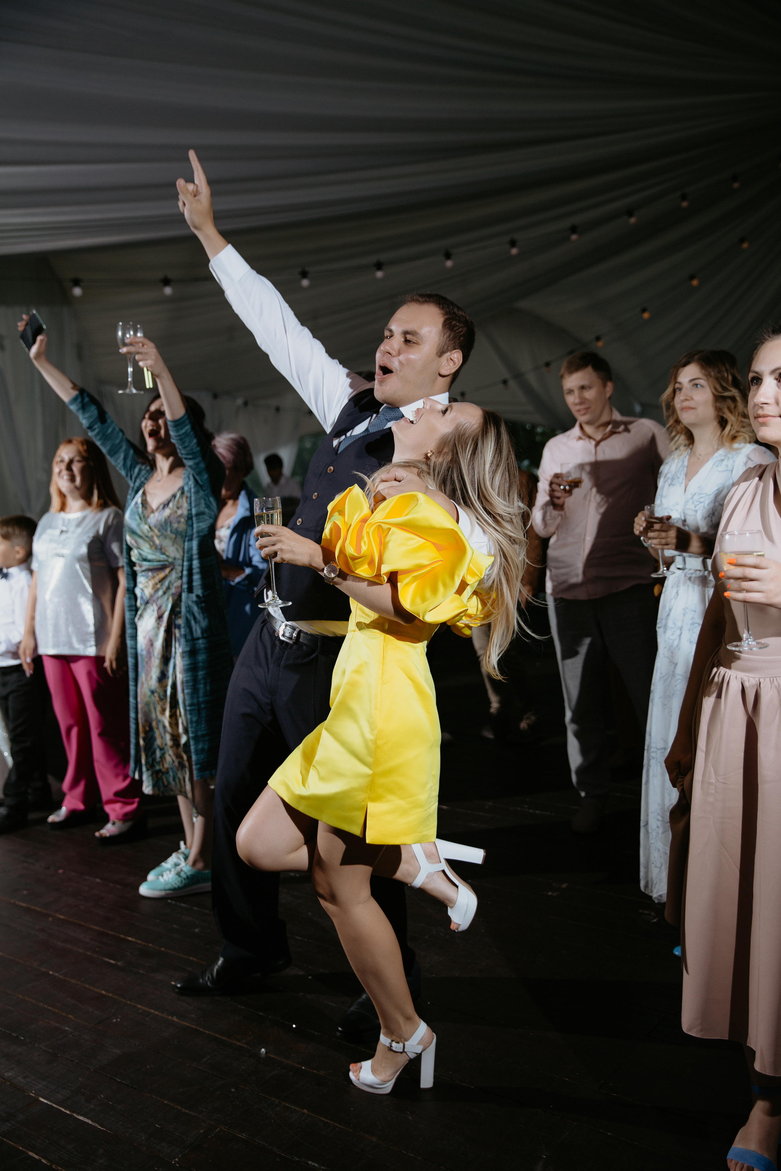 А я сяду в кабриолет, и уеду куда-нибудь. Свадебный и семейный фотограф в Москве Julia Juice