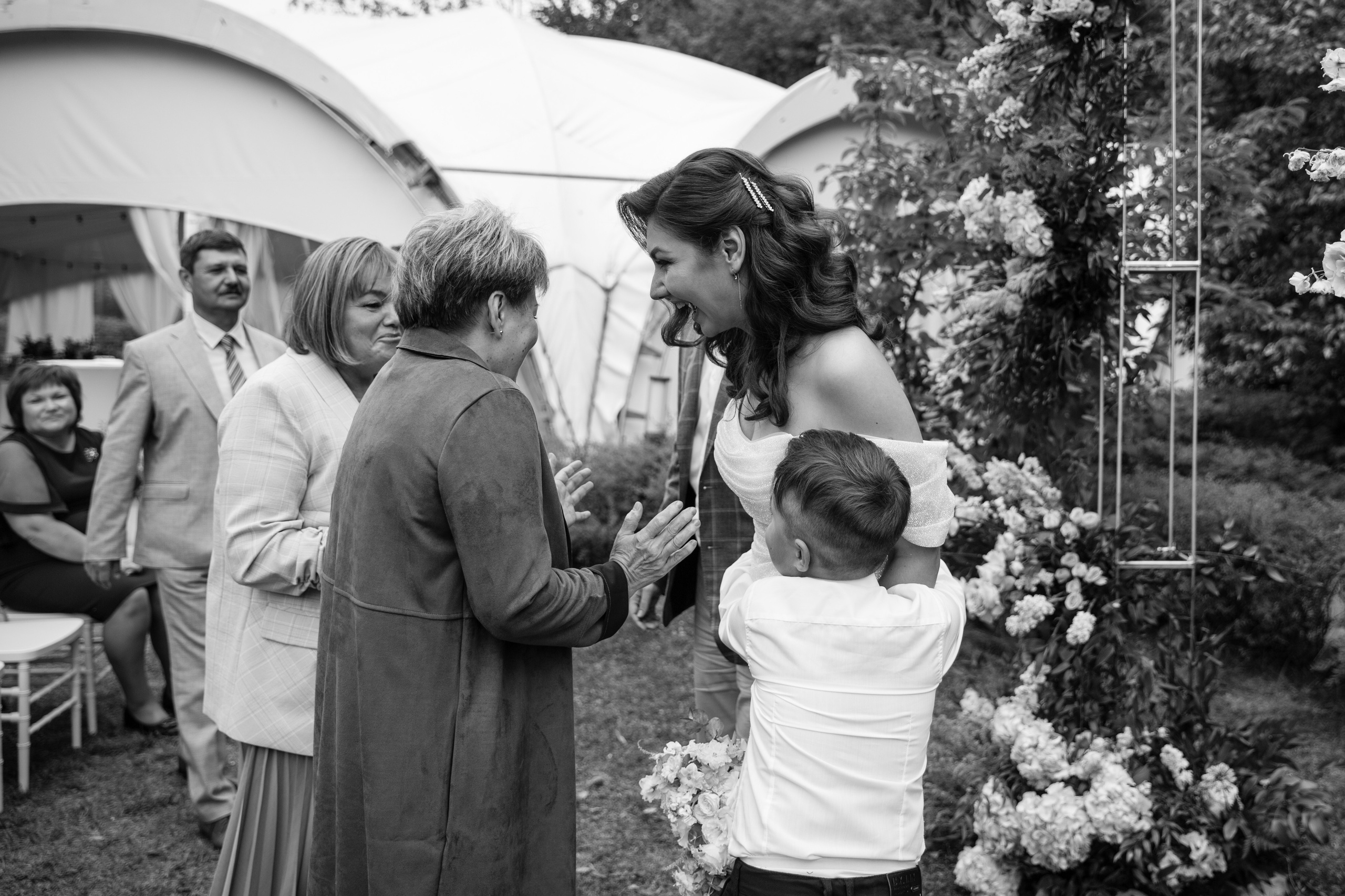 А я сяду в кабриолет, и уеду куда-нибудь. Свадебный и семейный фотограф в Москве Julia Juice