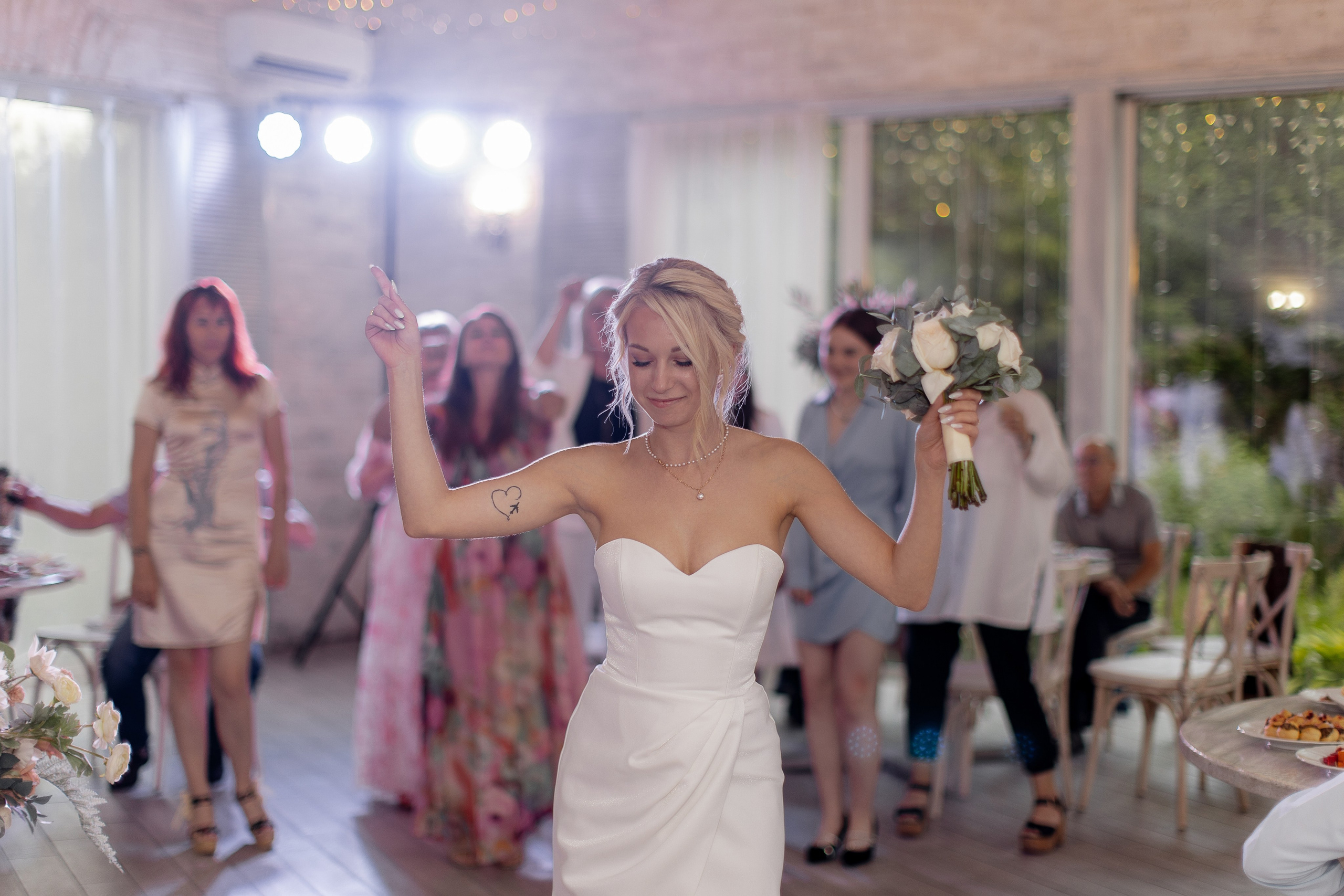 Один зонт, два сердца. Свадебный фотограф — Ефимов Сергей