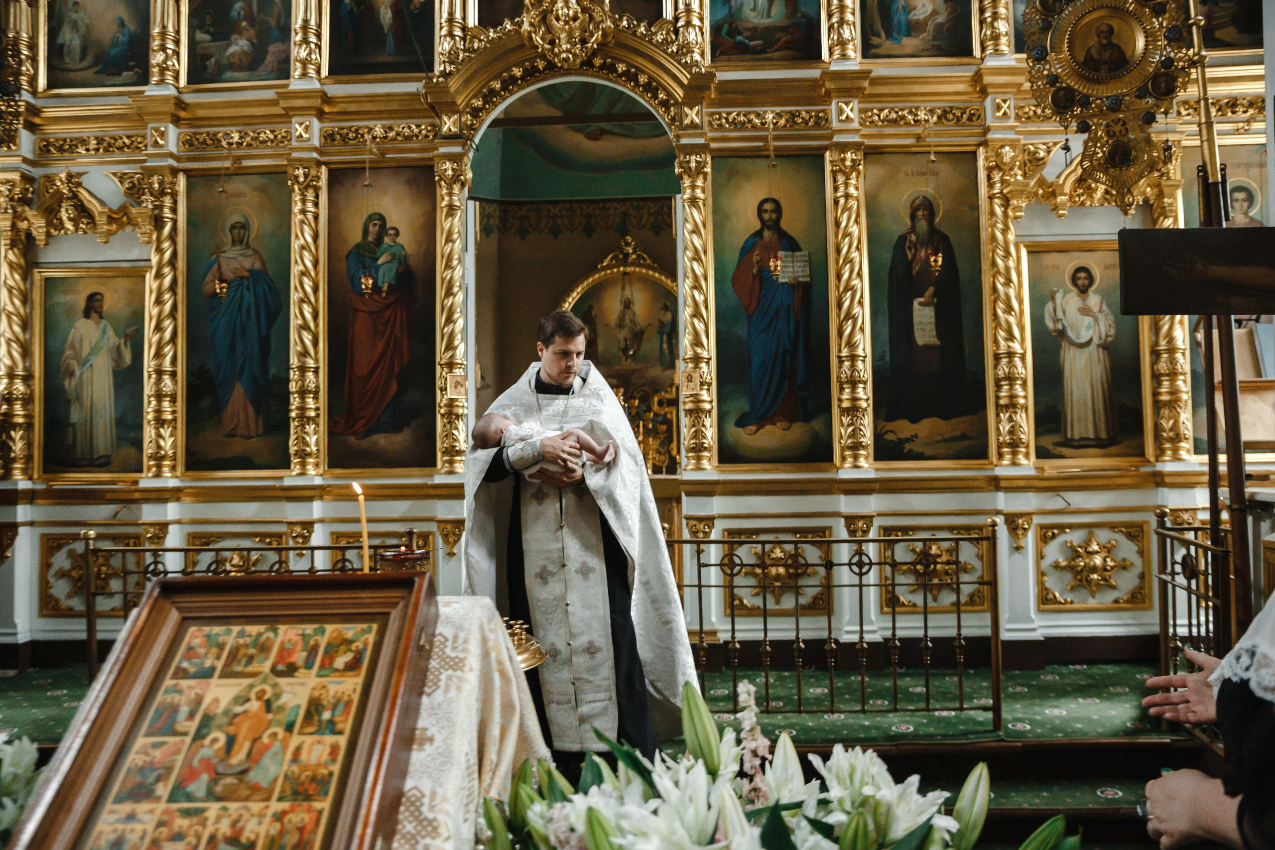 Крещение в храме Спаса Нерукотворного Образа в Б.Свинорье Г.Москвы. Фотограф на Крещение Москва