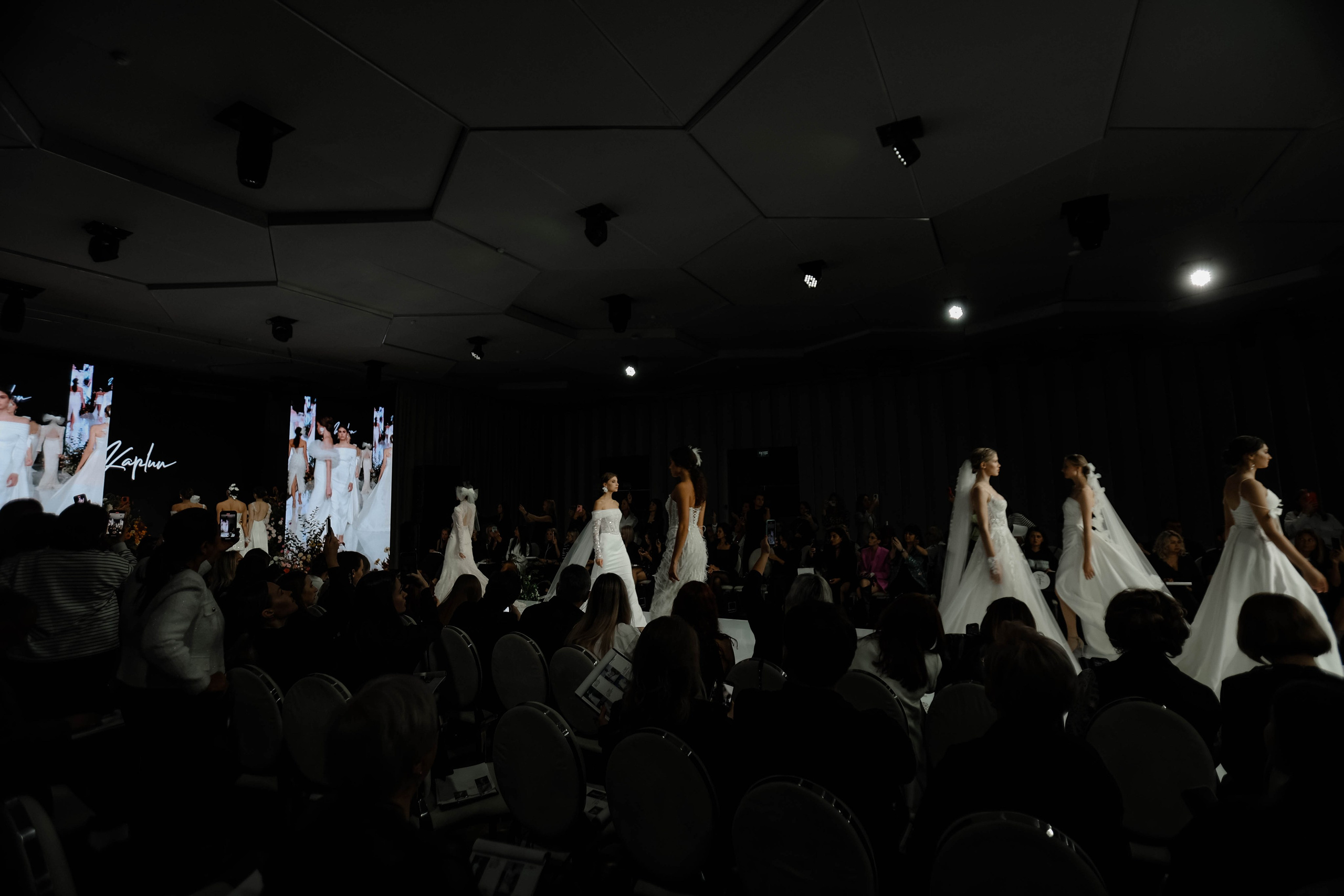 Свадебный показ Модного дома Tatiana Kaplun 2022. Свадебный фотограф FOTOKEYT