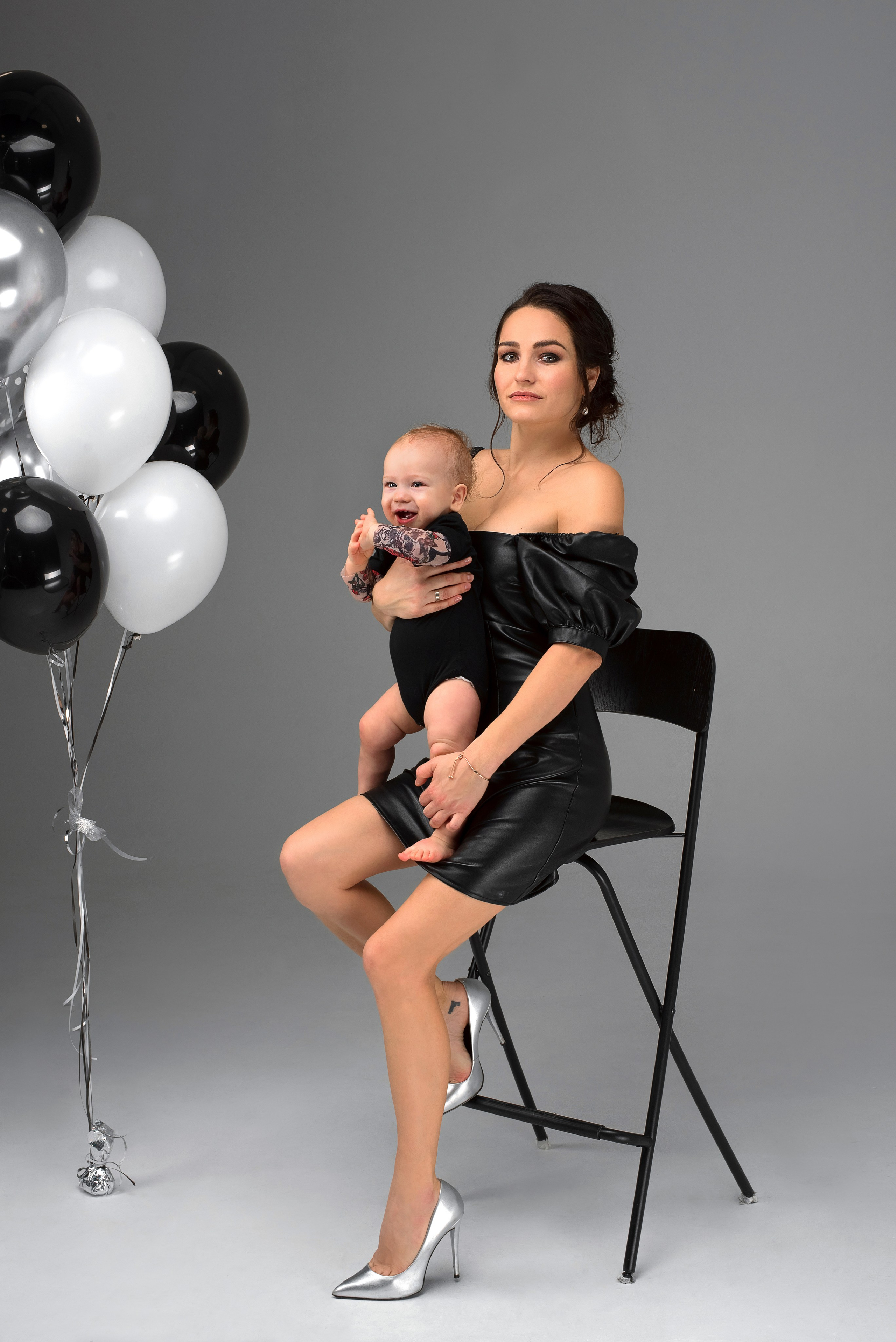 Семейная фотосессия на циклораме в СПб. Фотограф Юлия Кондратьева