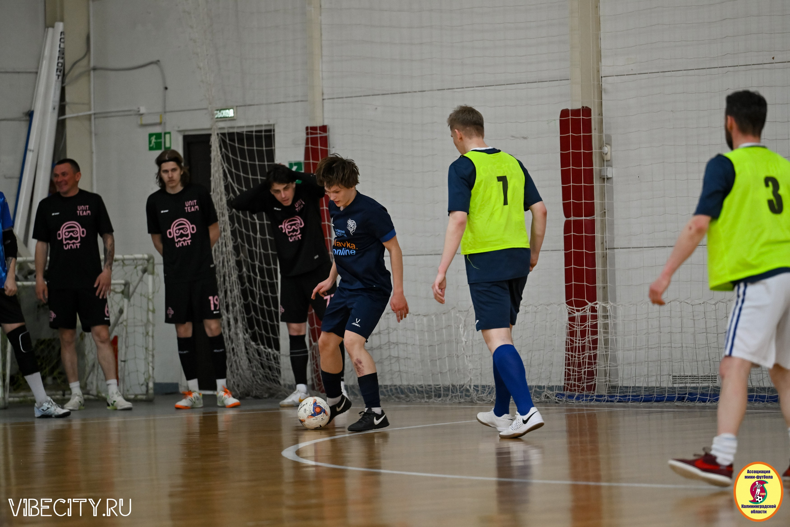 8 тур Корпоративной Бизнес-Лиги по футзалу. VIBECITY.RU Вайб Сити Ру Фоторепортажи Фотоотчеты Калининград