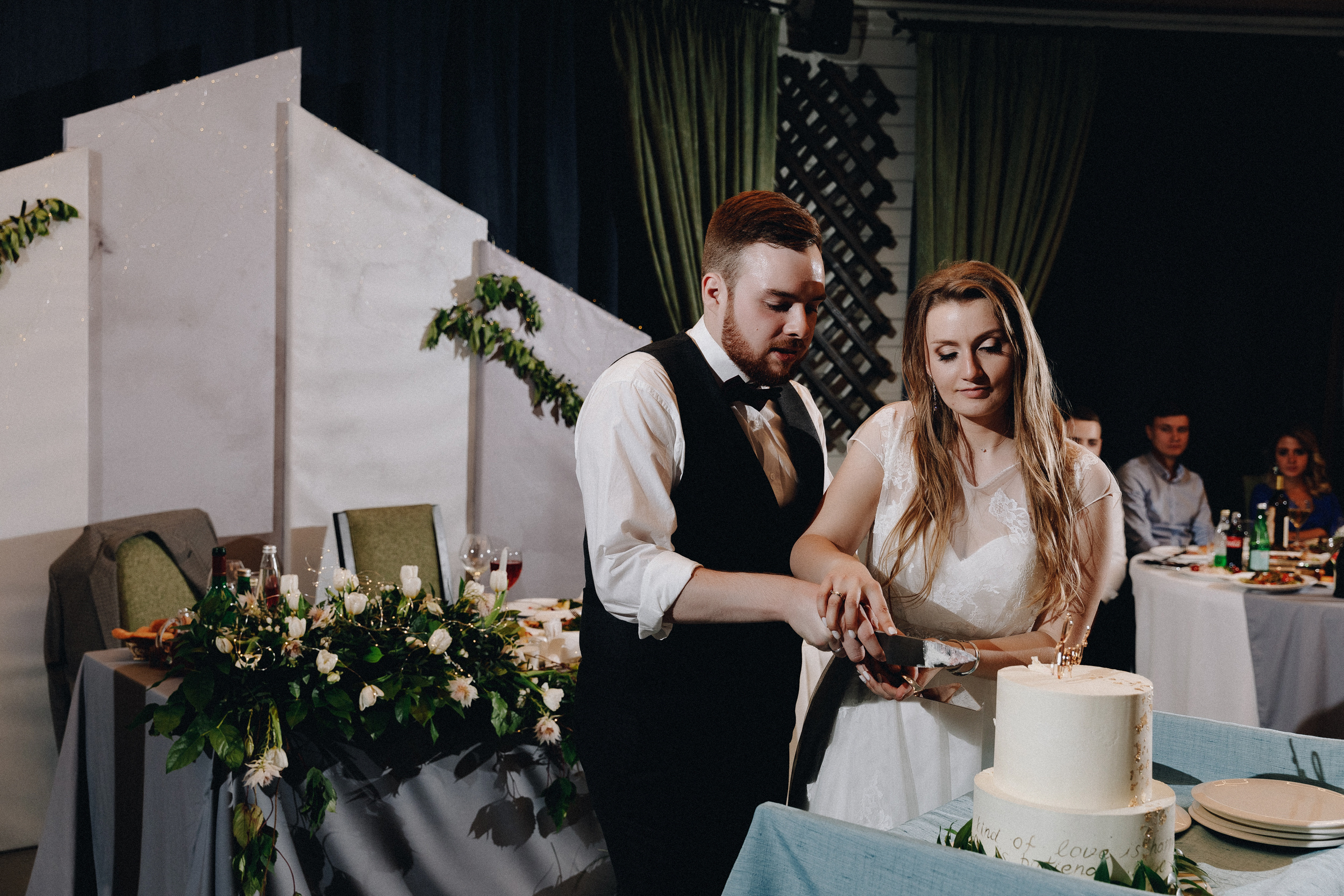 She loves Him. He loves Her. Свадебный фотограф Аня Милграм