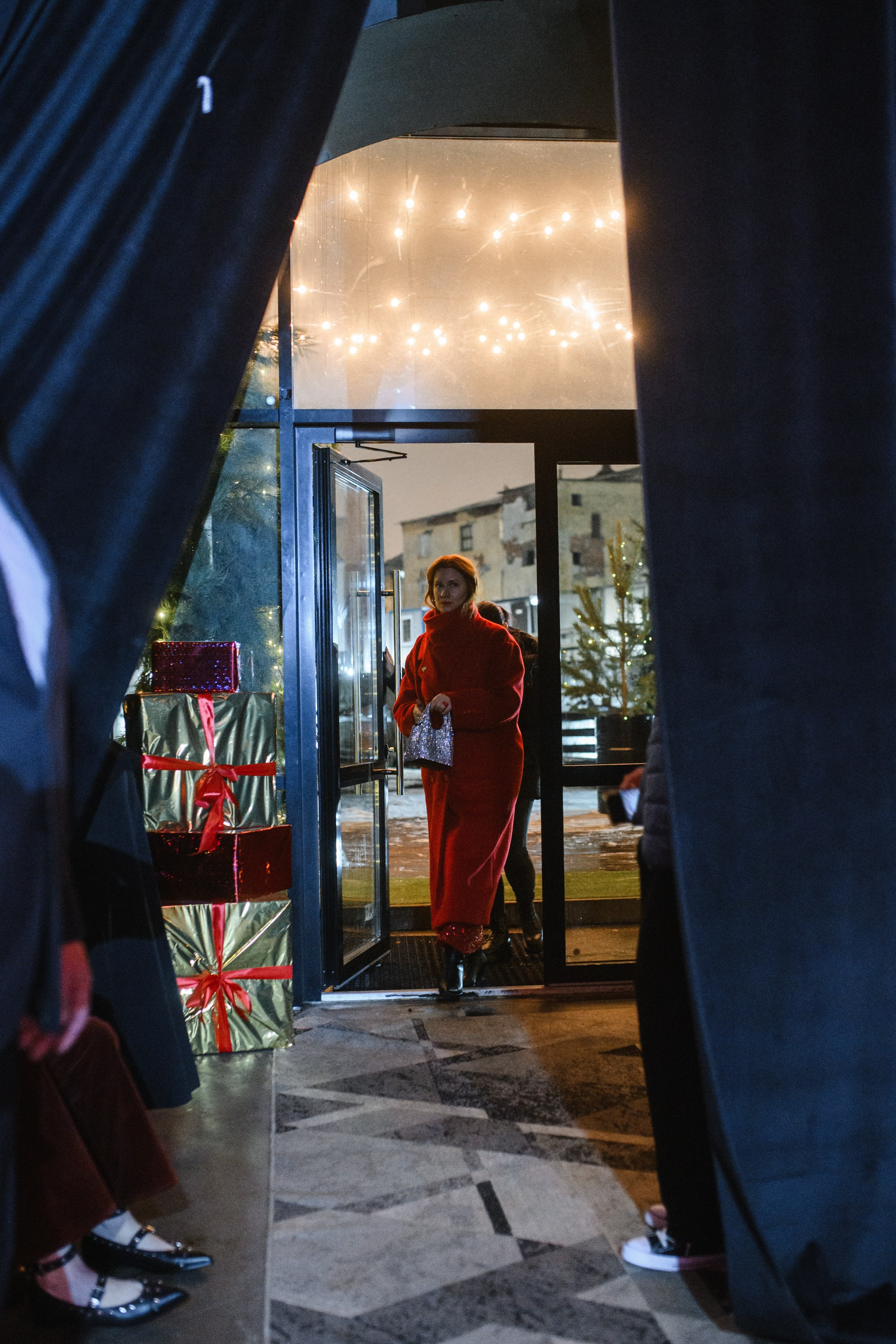 Новогодний корпоратив в газгольдере. Фотограф Денис Неместо, портрет, репортаж