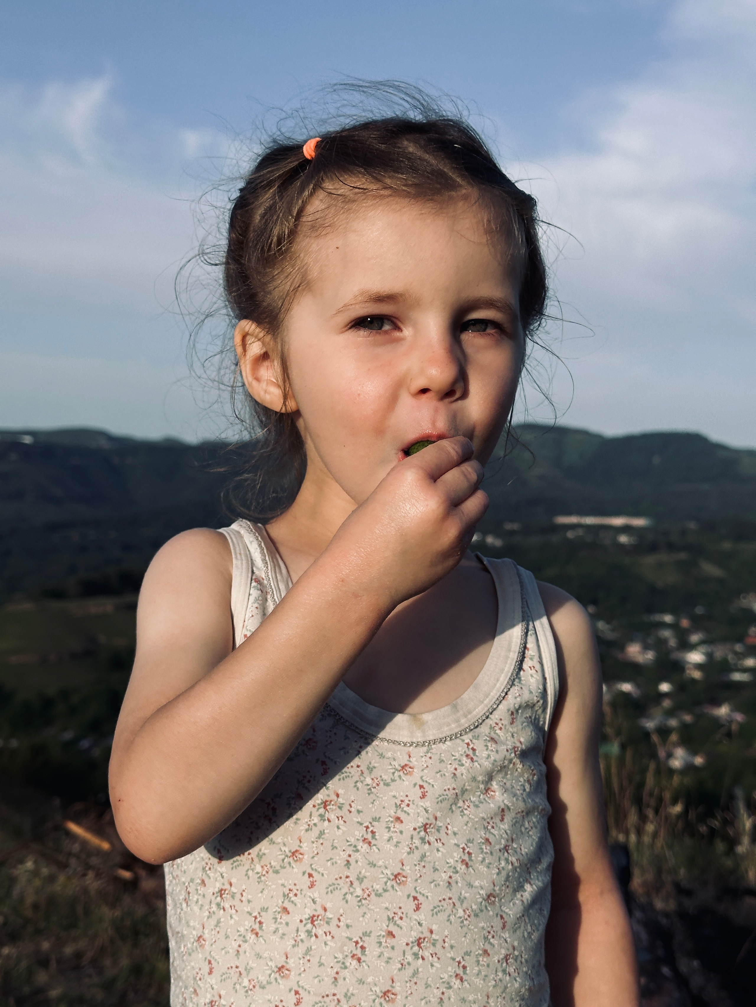 Дети. Смотри, красота!