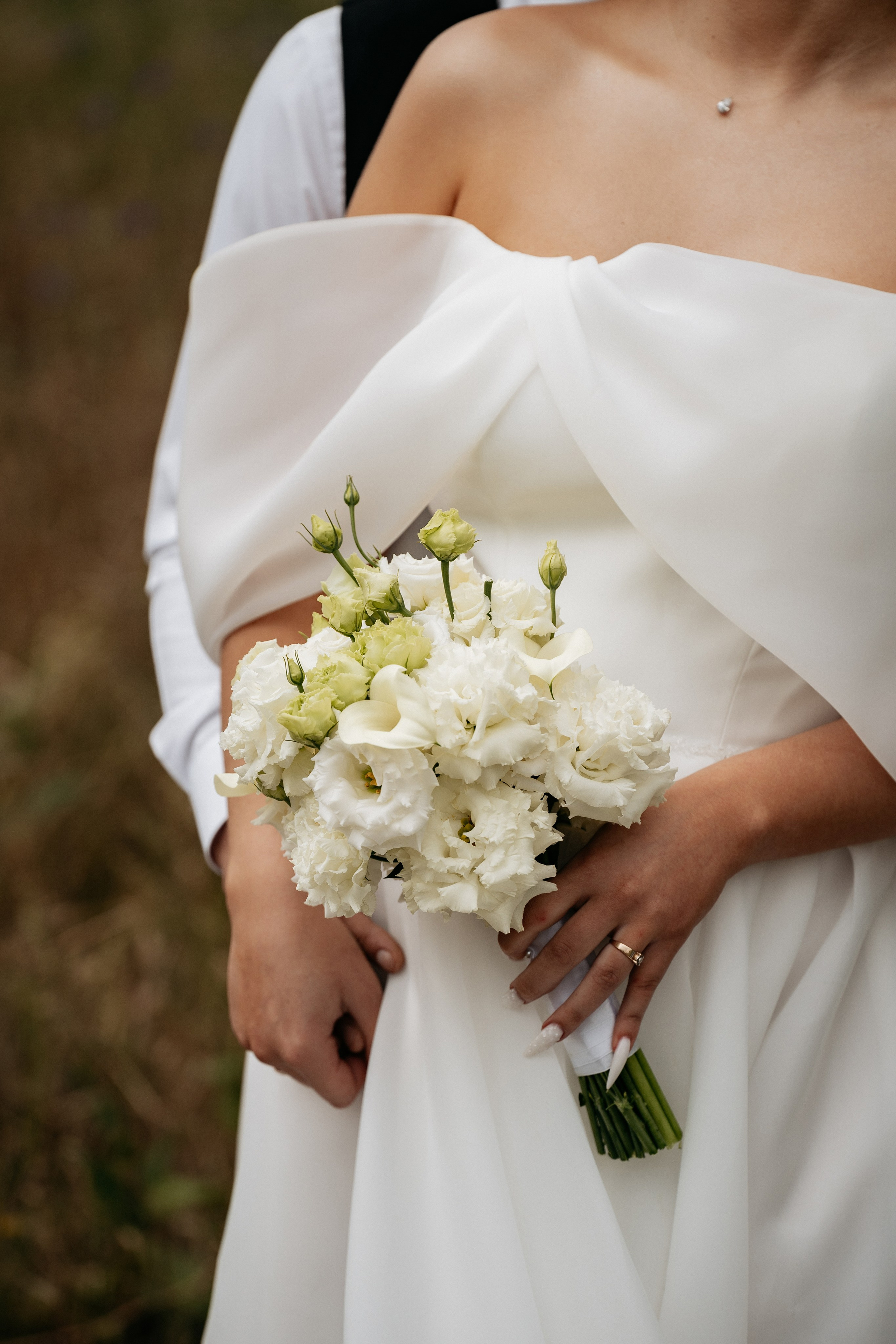 Фотограф в Абрау-Дюрсо создал сказочные свадебные фото среди бочек с вином