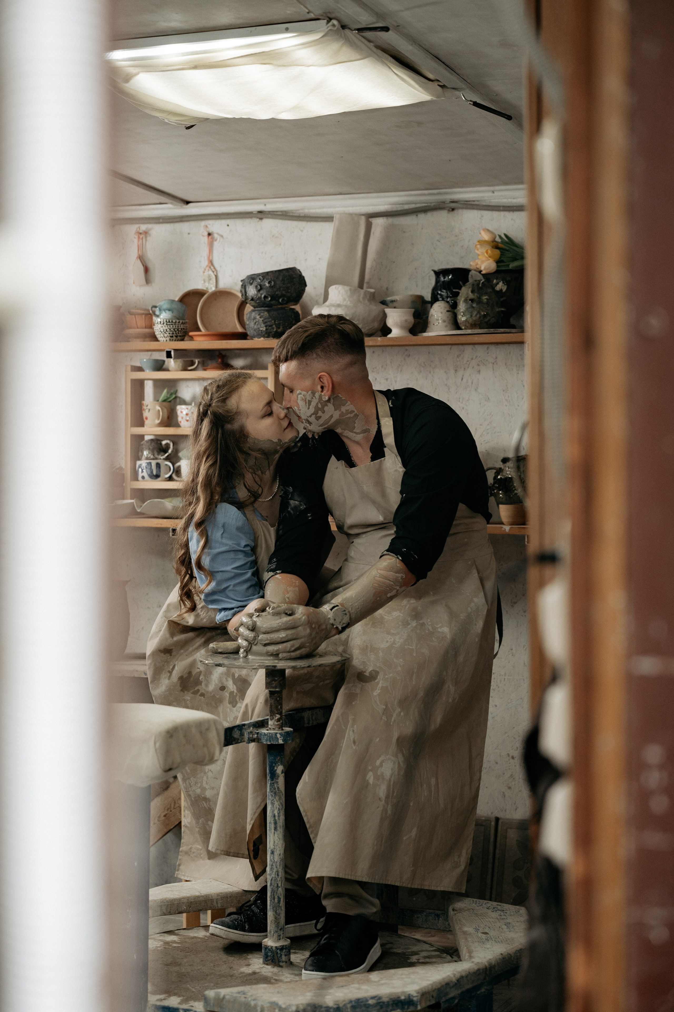 Гончарная мастерская в Анапе – фотосессия для пары  
