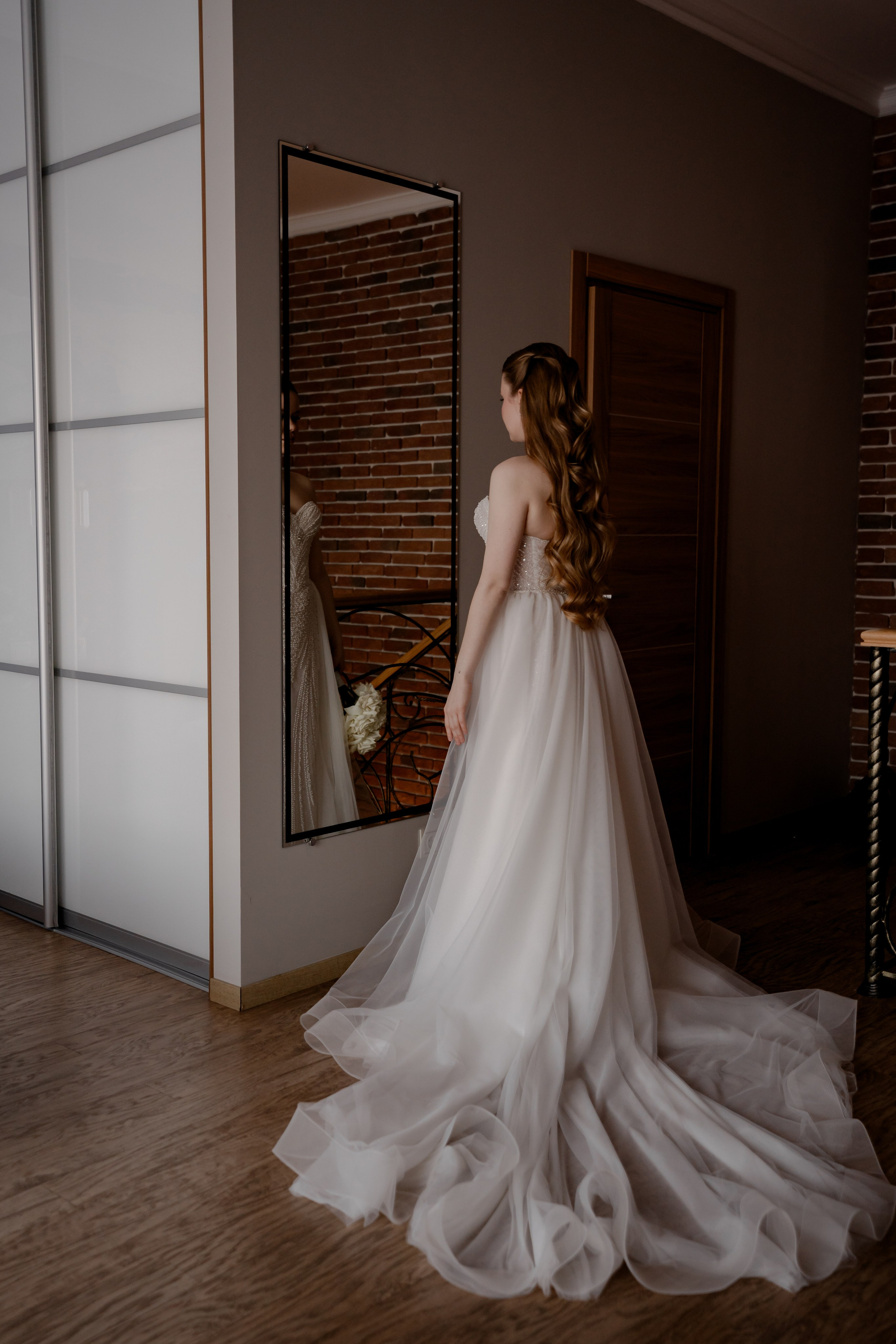 СВАДЕБНАЯ СЬЕМКА СБОРОВ В ОТЕЛЕ И ВЫЕЗД НА ЦЕРЕМОНИЮ (СНЯТО В СИБИРЕ В НИЖНЕВАРТОВСКЕ). Профессиональный фотограф, Санкт-Петербург — Виктория Богомолова