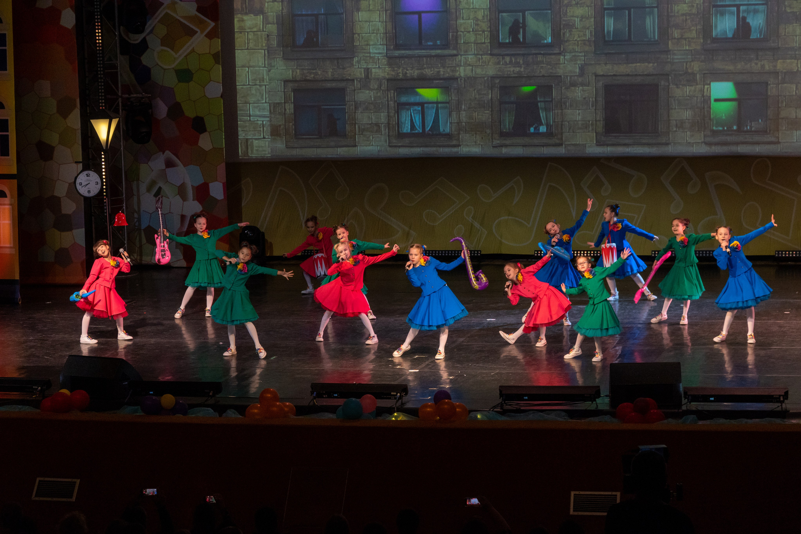 Съёмка концерта для Домисольки, большой концертный зал Космос. «Студия DRONAVT`s» — видеосъёмка и фотография г. Москва