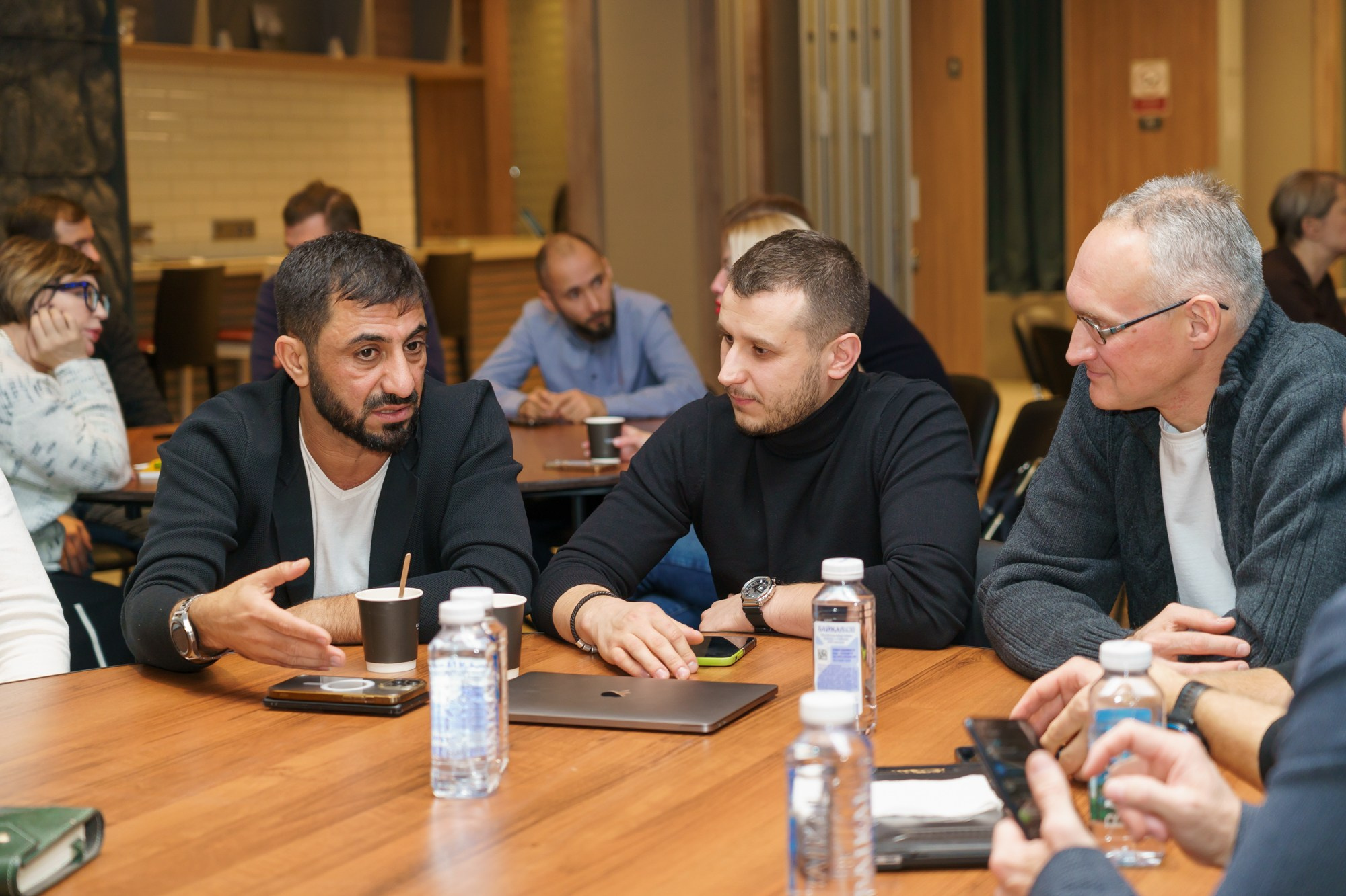 Выступление спикера. Photomantis