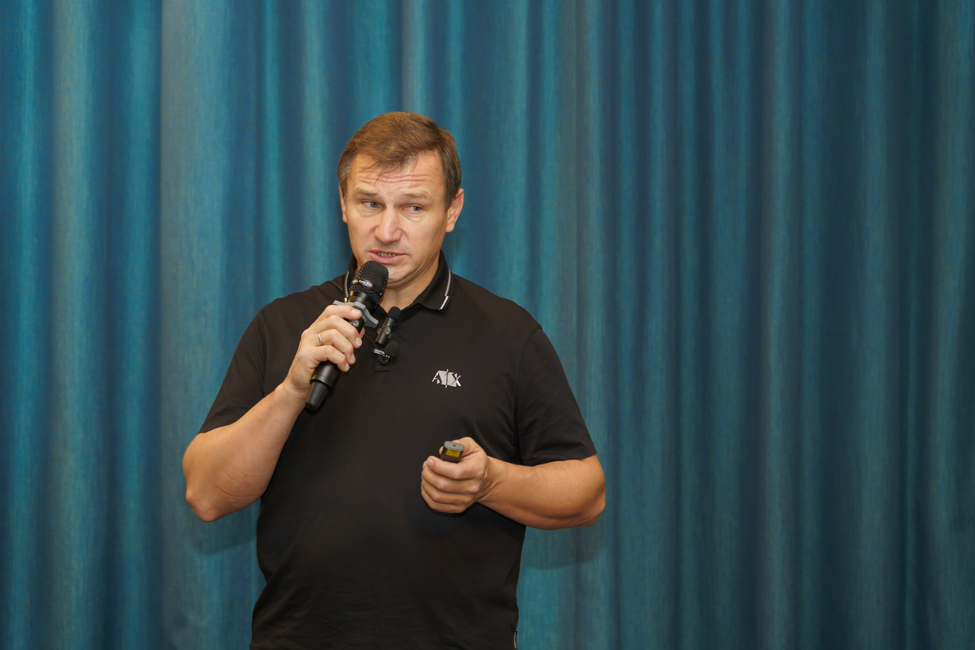 Выступление спикера. Photomantis