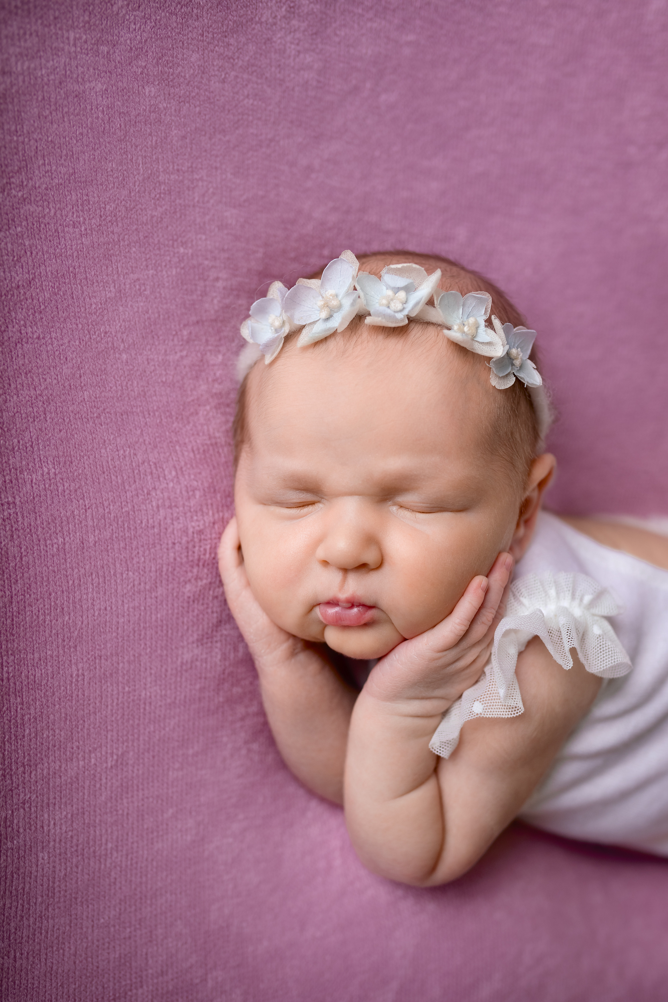 NEWBORN. Фотограф новорожденных и беременности Анита Михайлова в Южно-Сахалинск