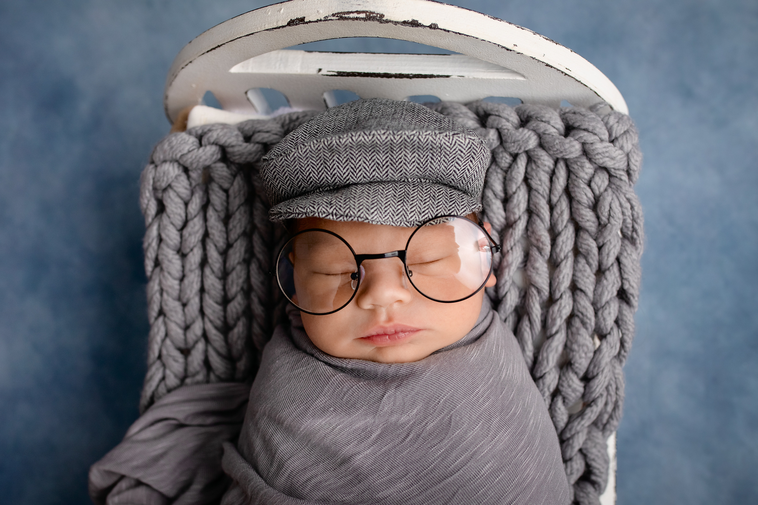 NEWBORN. Фотограф новорожденных и беременности Анита Михайлова в Южно-Сахалинск