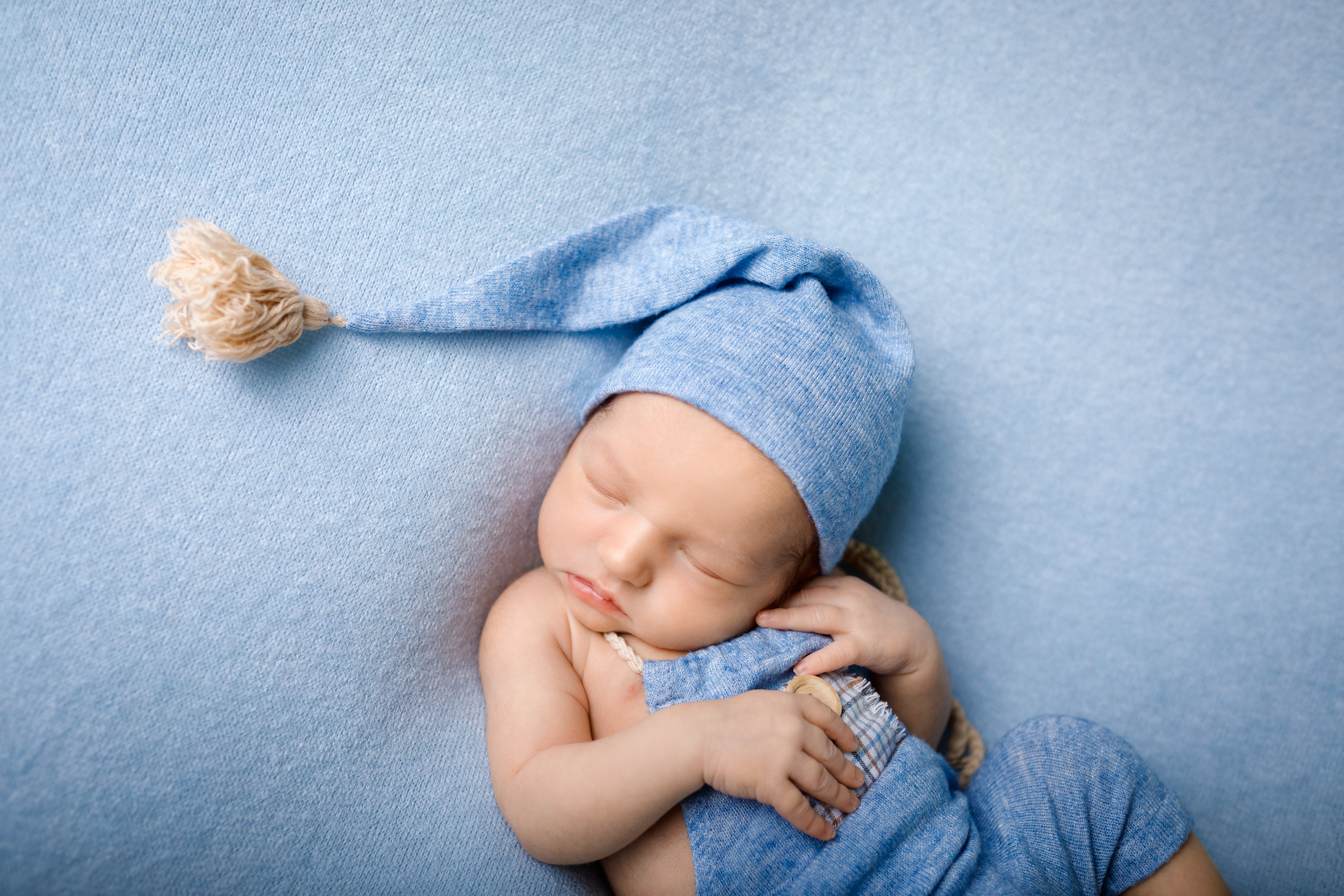 NEWBORN. Фотограф новорожденных и беременности Анита Михайлова в Южно-Сахалинск