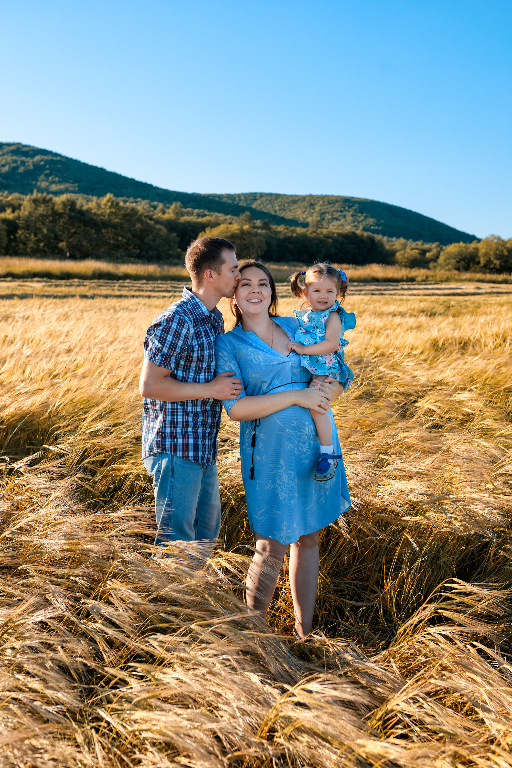 Семейные истории. Фотограф новорожденных и беременности Анита Михайлова в Южно-Сахалинск