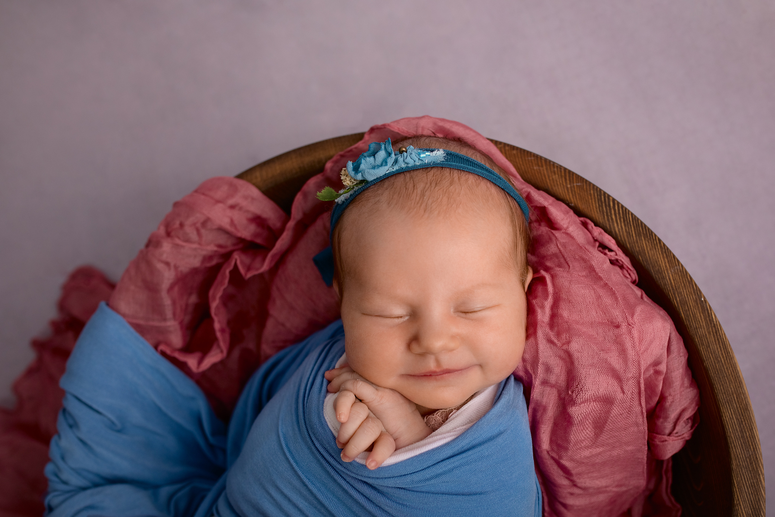 NEWBORN. Фотограф новорожденных и беременности Анита Михайлова в Южно-Сахалинск