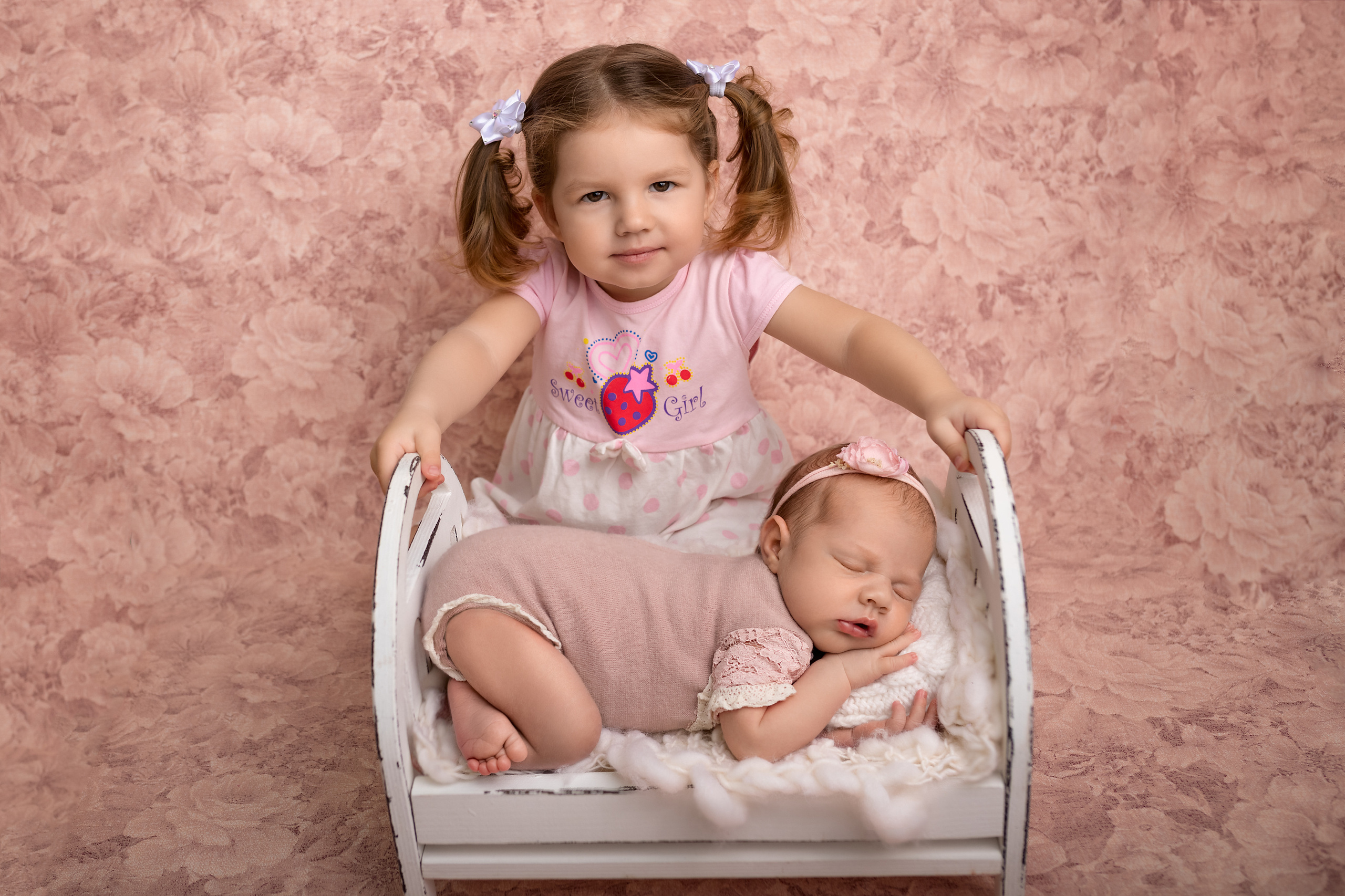 NEWBORN. Фотограф новорожденных и беременности Анита Михайлова в Южно-Сахалинск