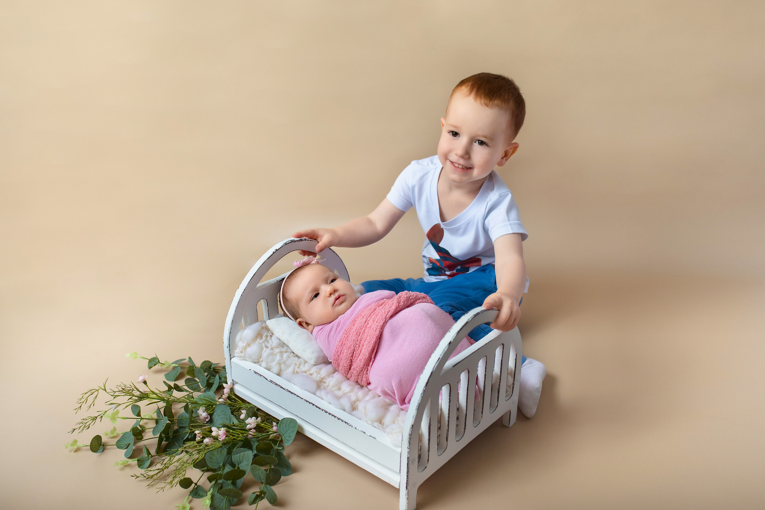 NEWBORN. Фотограф новорожденных и беременности Анита Михайлова в Южно-Сахалинск