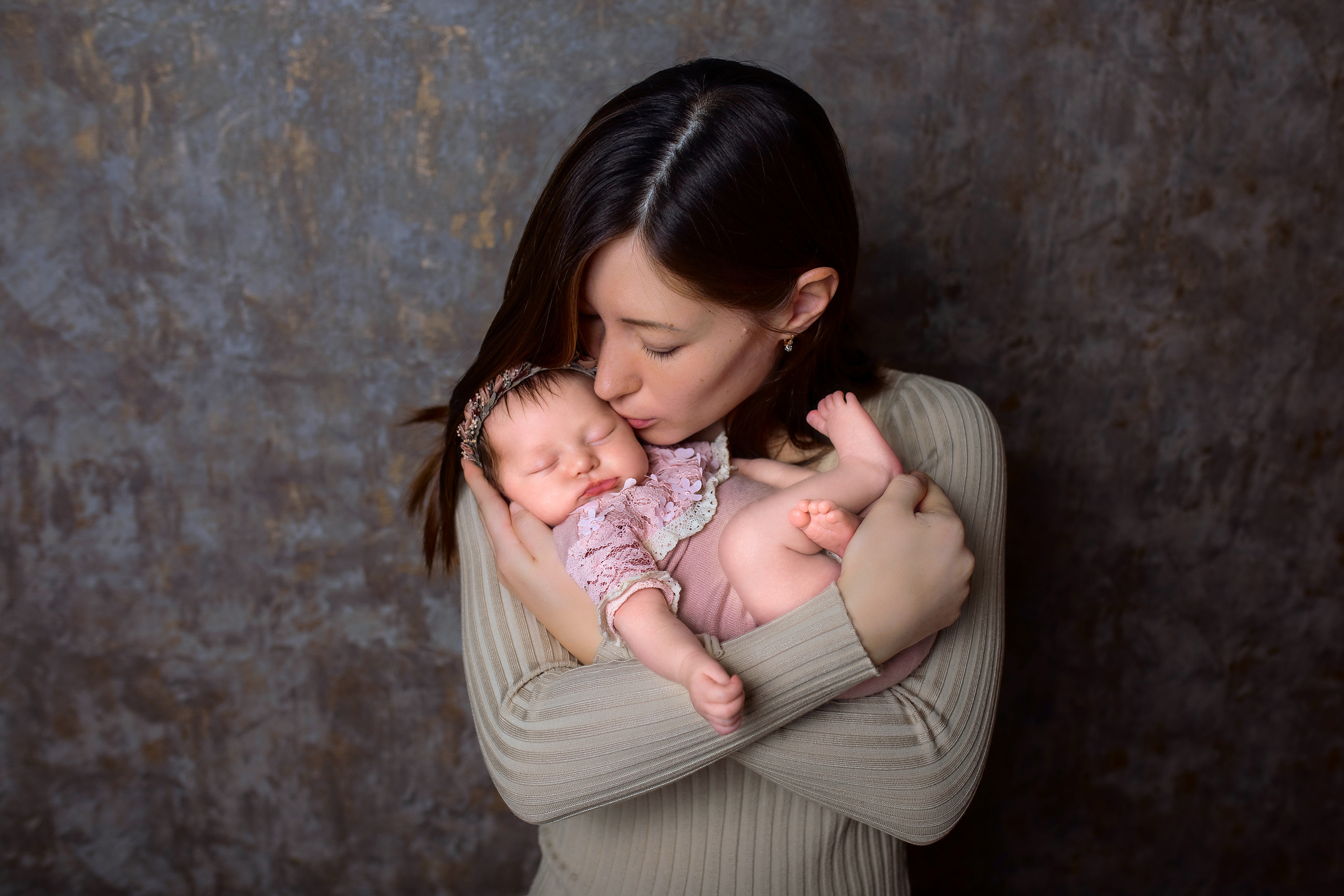 NEWBORN. Фотограф новорожденных и беременности Анита Михайлова в Южно-Сахалинск